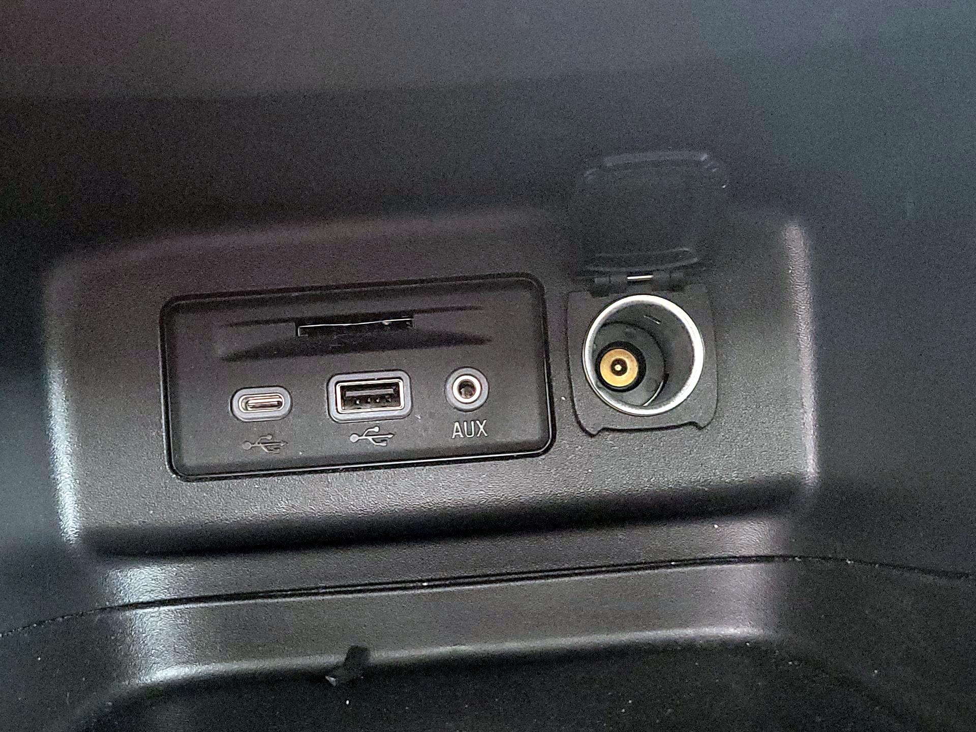 Thumbnail: 2023 Chevrolet Equinox - 18