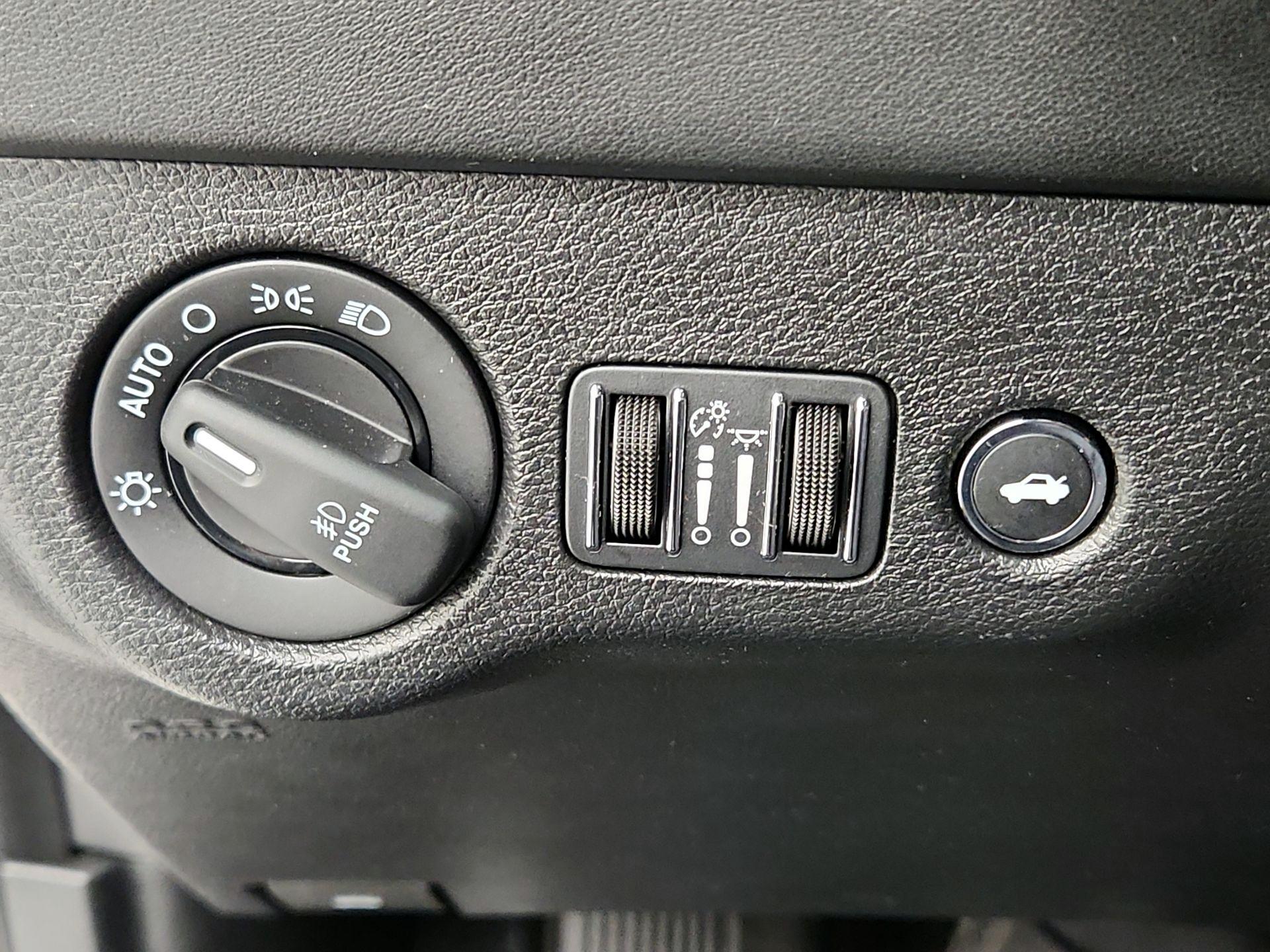 Thumbnail: 2021 Dodge Charger - 13