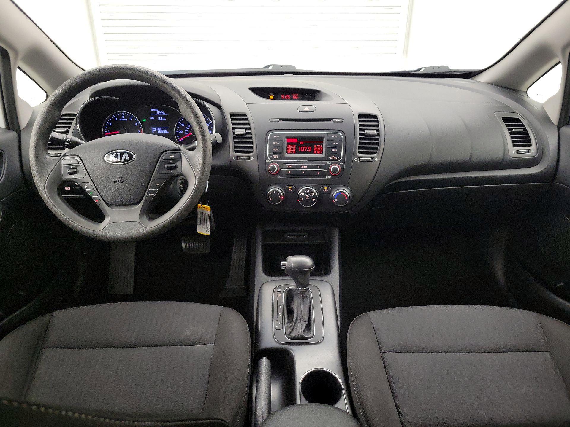 Thumbnail: 2016 Kia Forte - 9