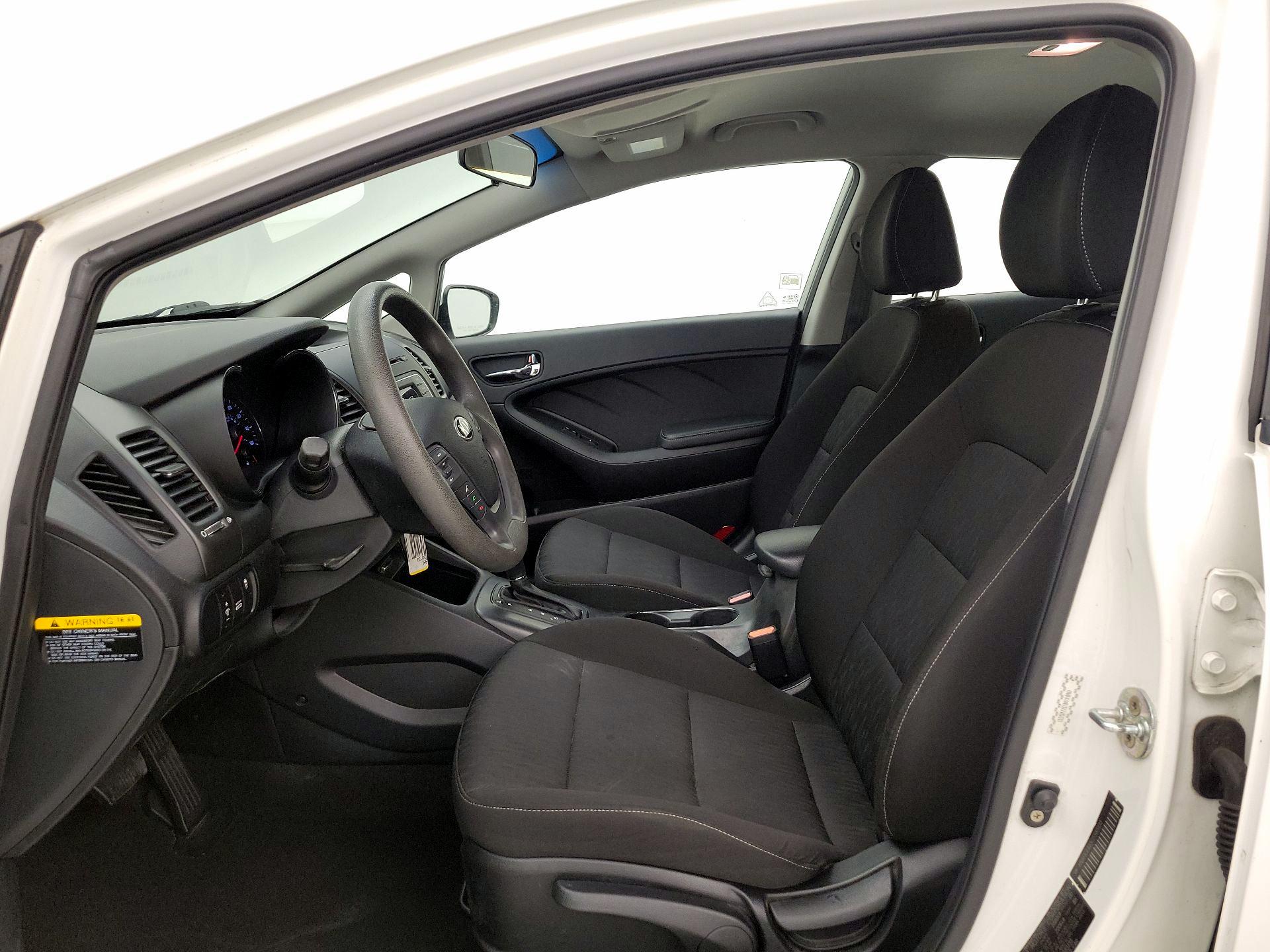 Thumbnail: 2016 Kia Forte - 11