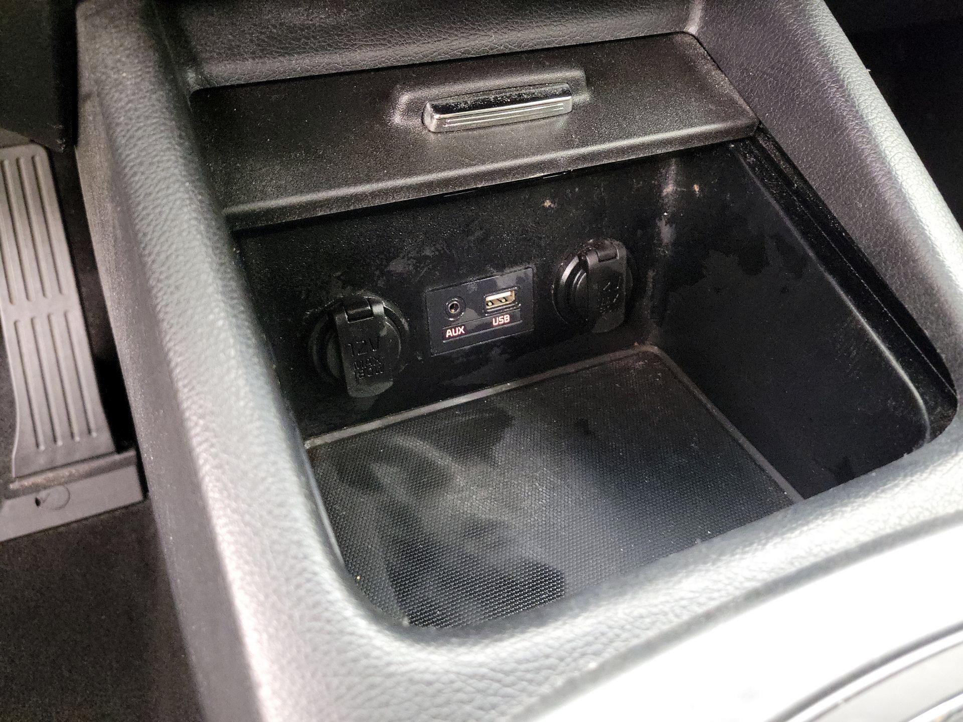 Thumbnail: 2016 Kia Forte - 17