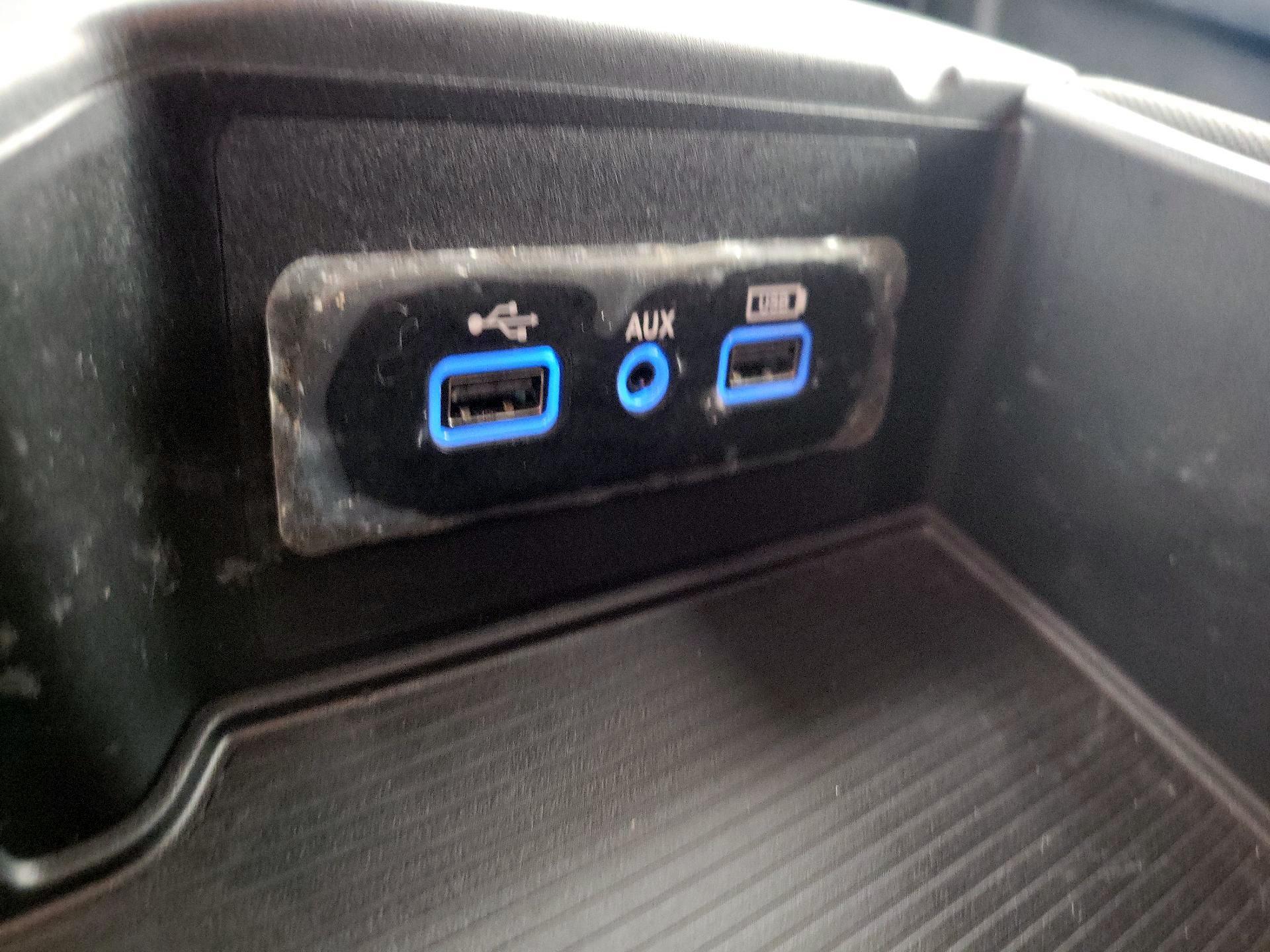 Thumbnail: 2019 RAM 1500 Classic - 18