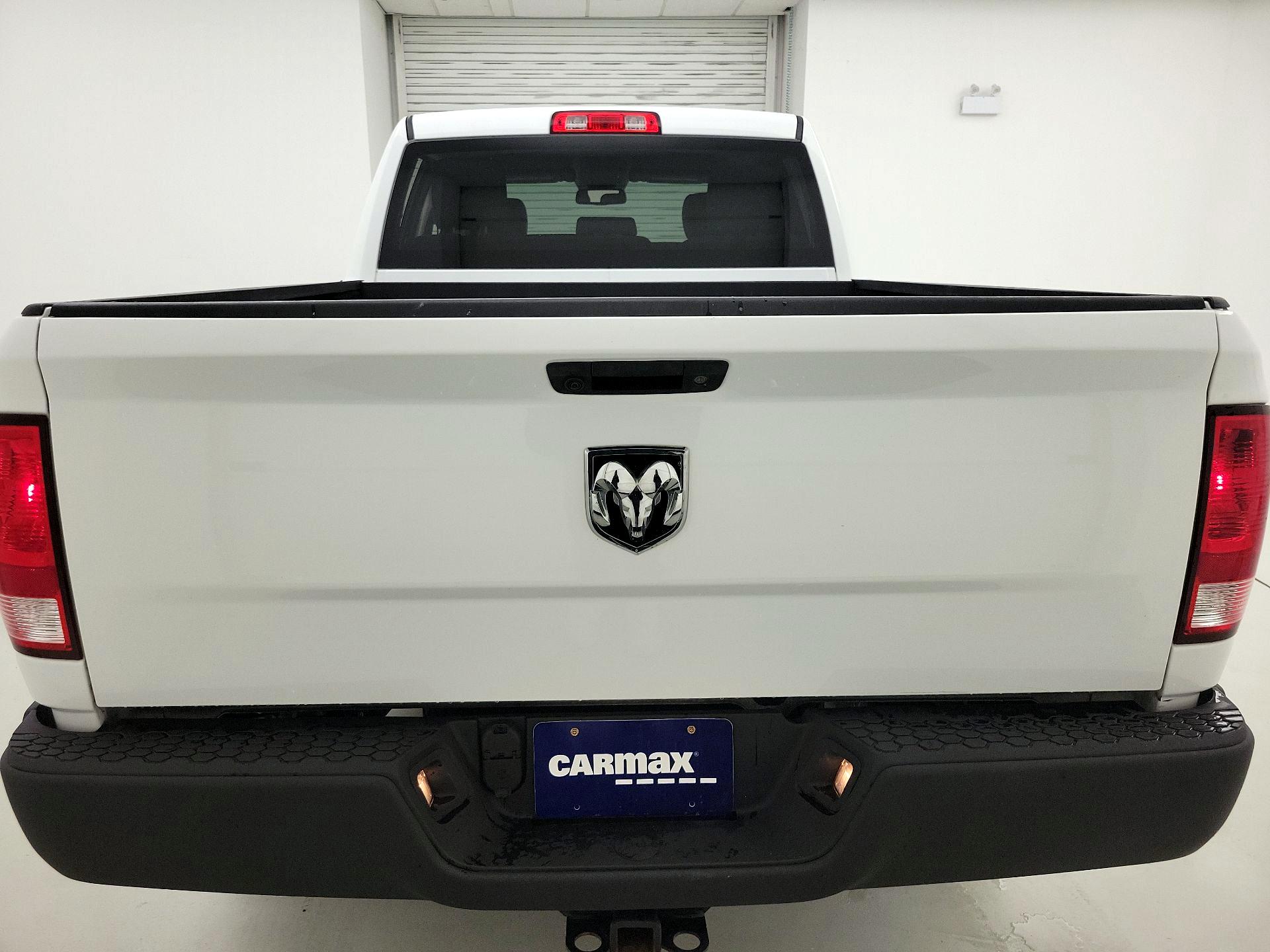 Thumbnail: 2019 RAM 1500 Classic - 20