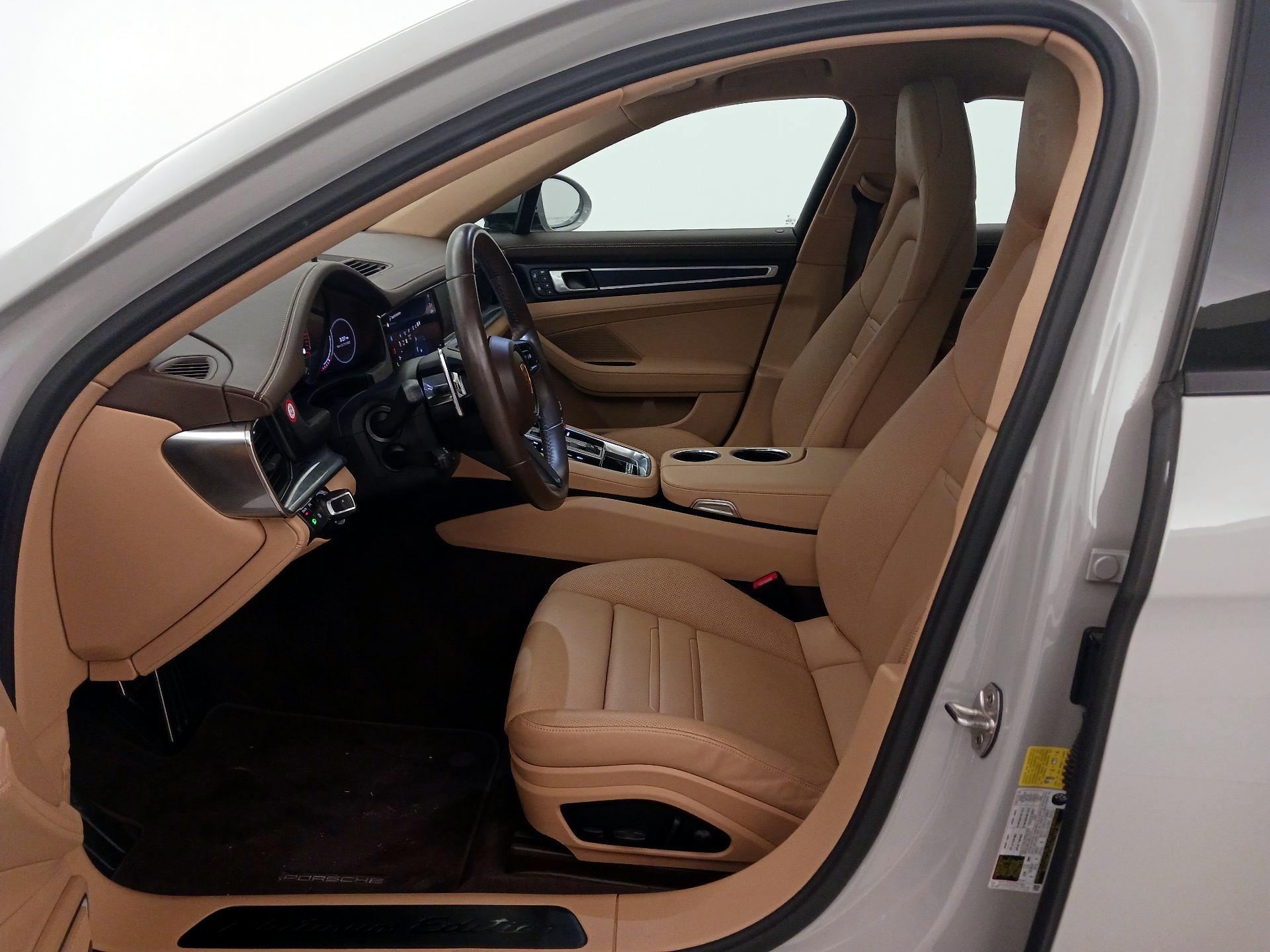 Thumbnail: 2022 Porsche Panamera - 11