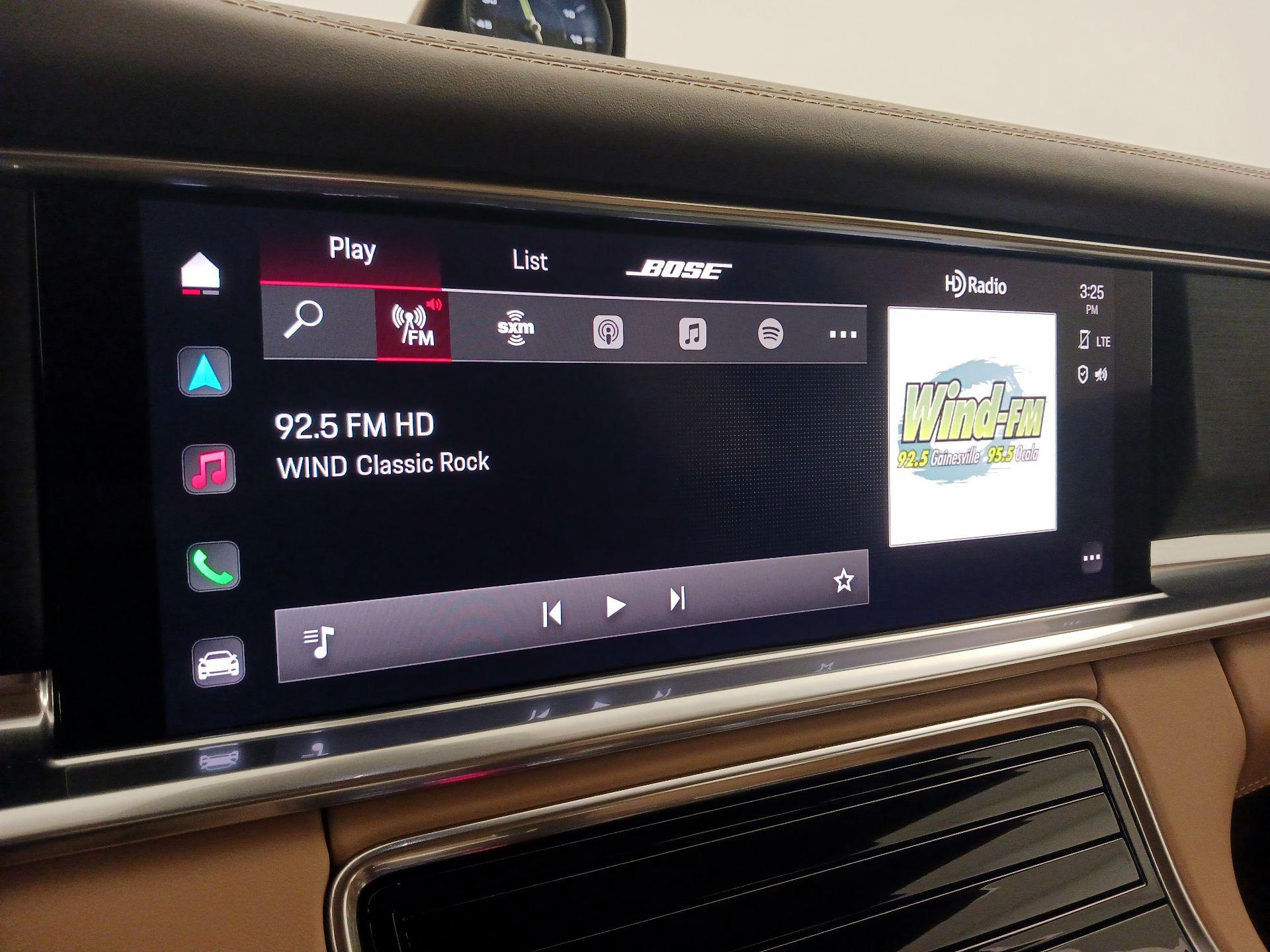 Thumbnail: 2022 Porsche Panamera - 16