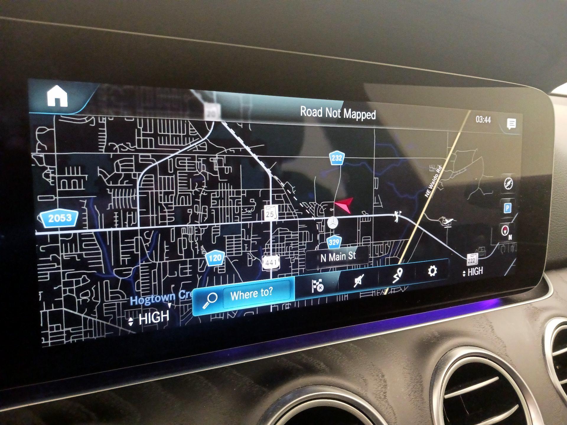 Thumbnail: 2022 Mercedes-Benz E-Class - 14