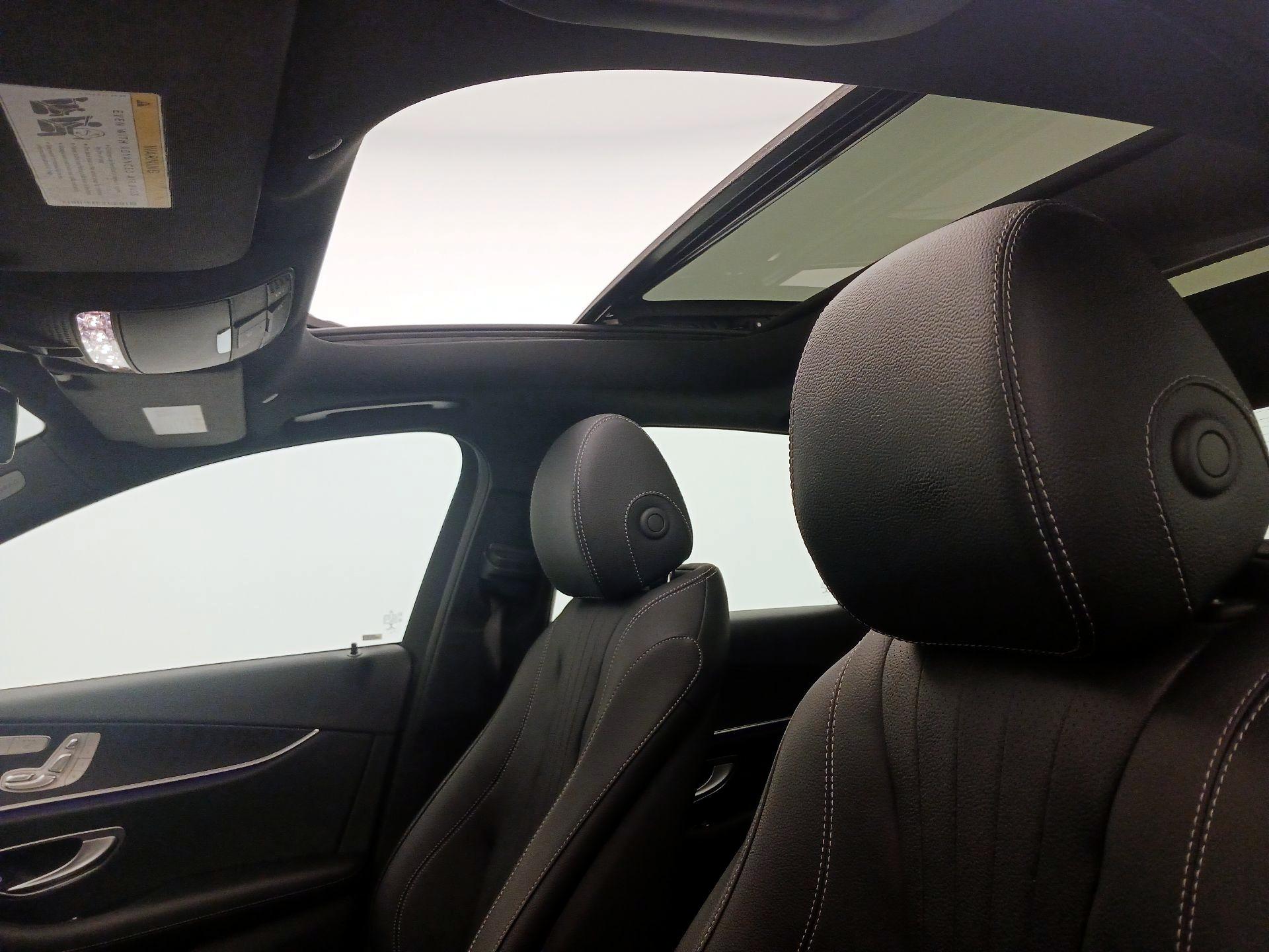 Thumbnail: 2022 Mercedes-Benz E-Class - 20