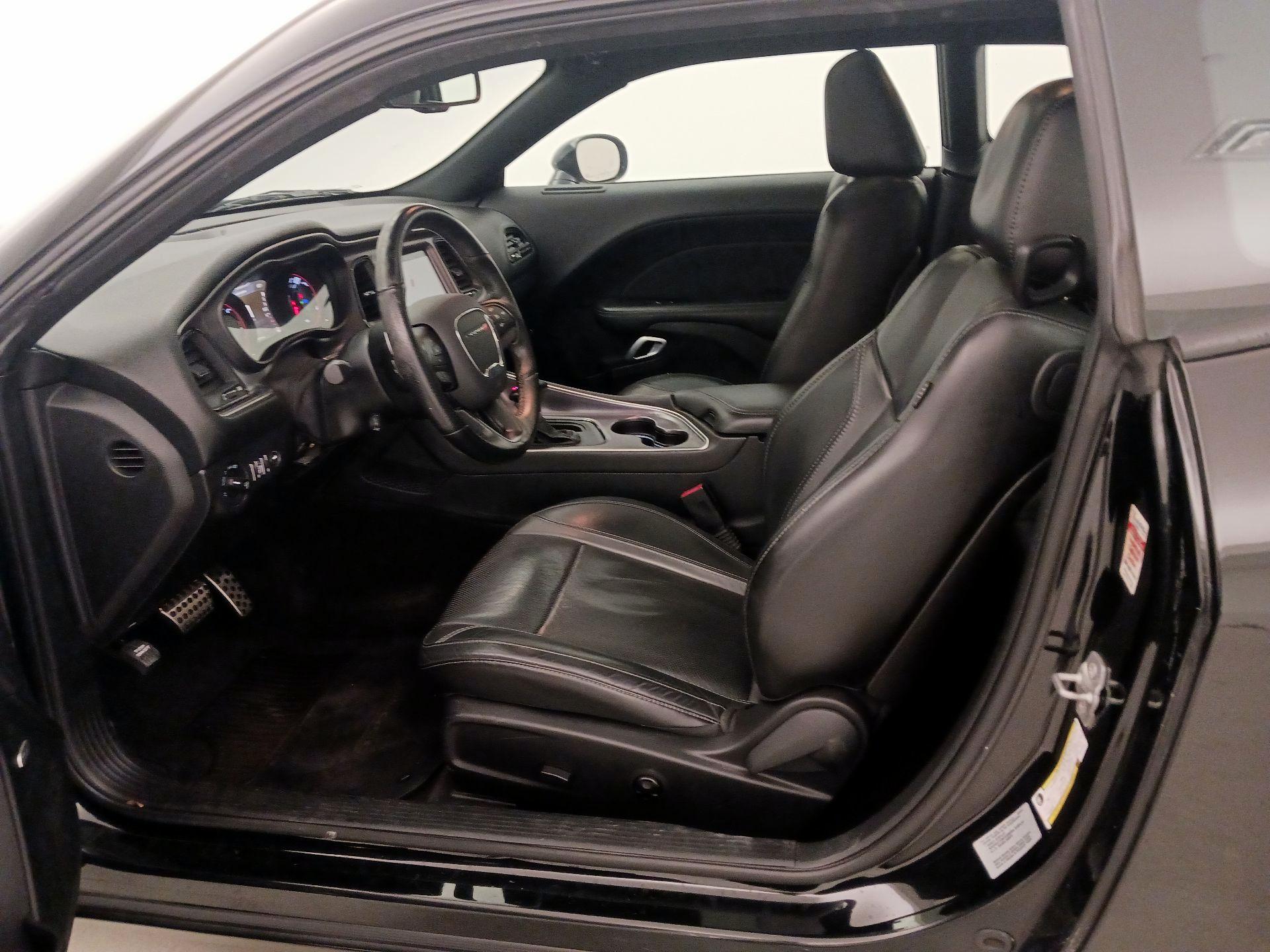 Thumbnail: 2016 Dodge Challenger - 11