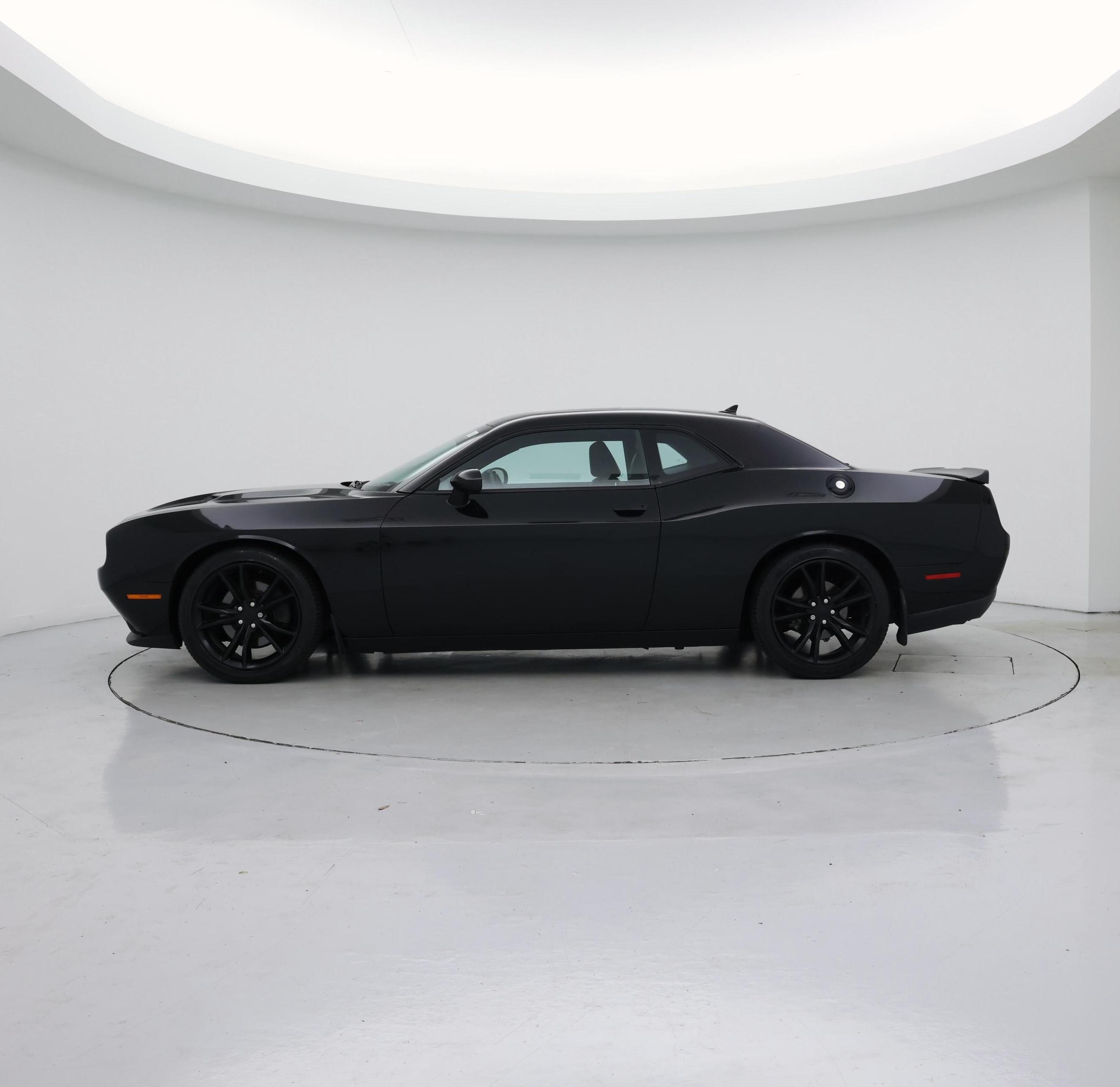 Thumbnail: 2016 Dodge Challenger - 3