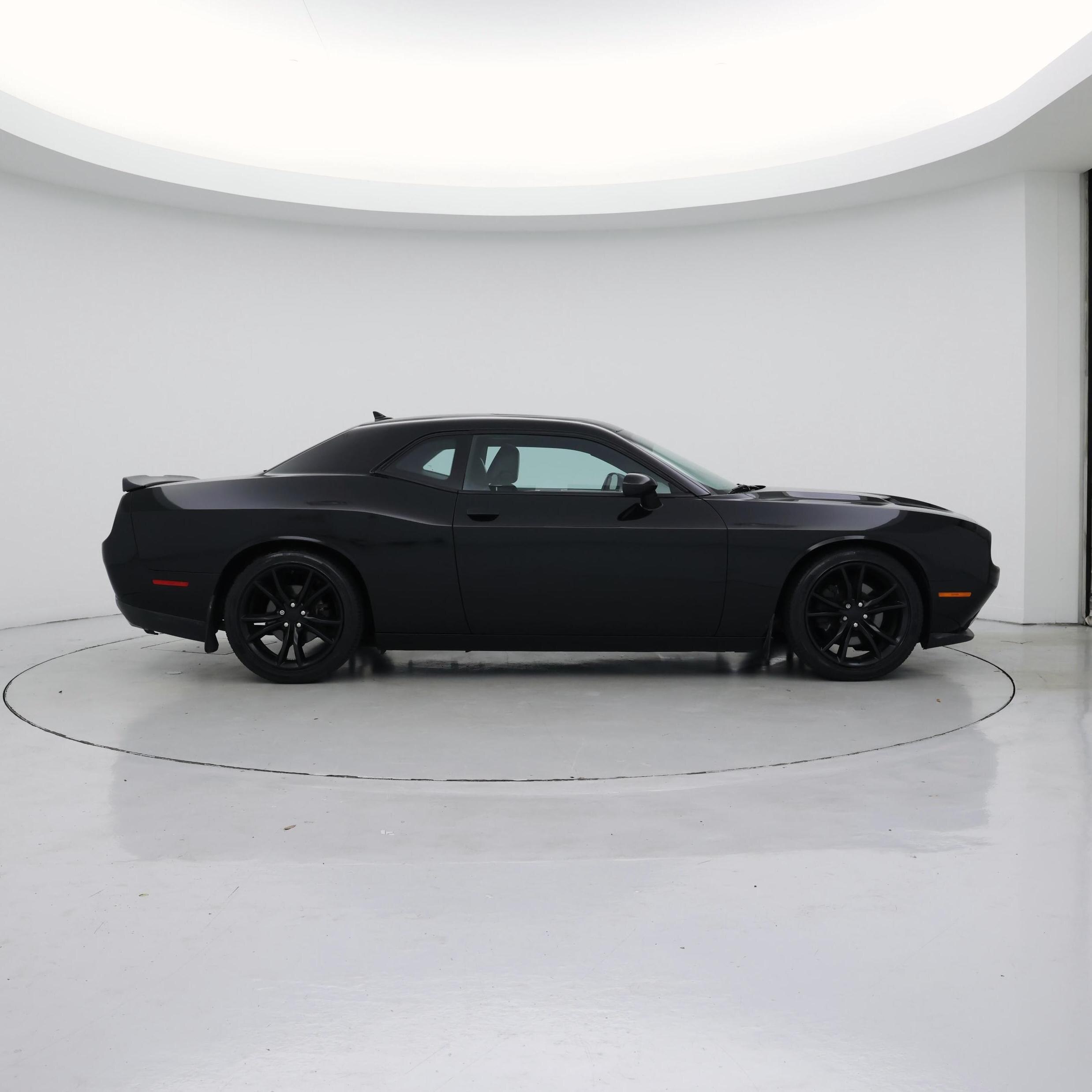 Thumbnail: 2016 Dodge Challenger - 7
