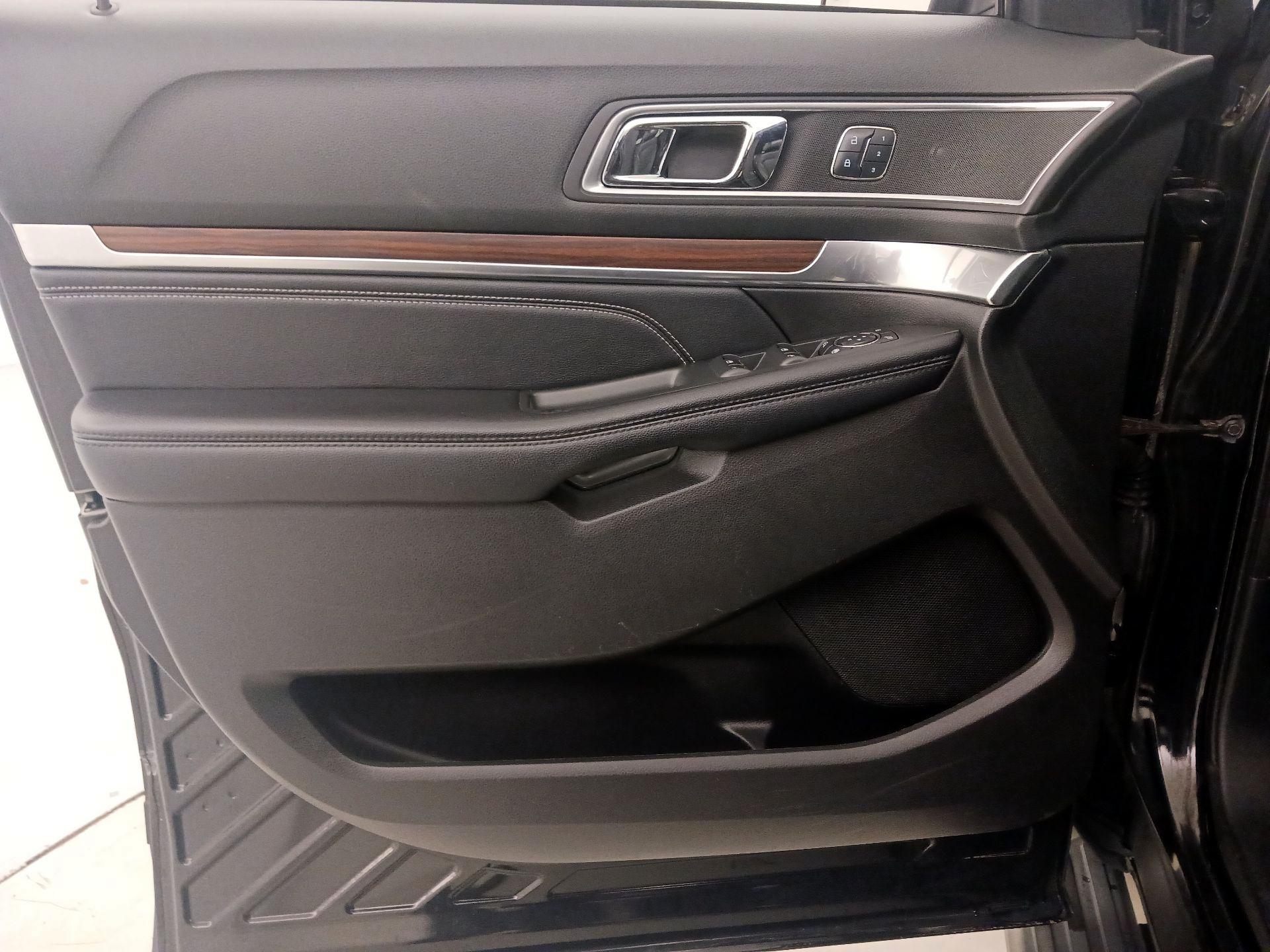 Thumbnail: 2017 Ford Explorer - 12