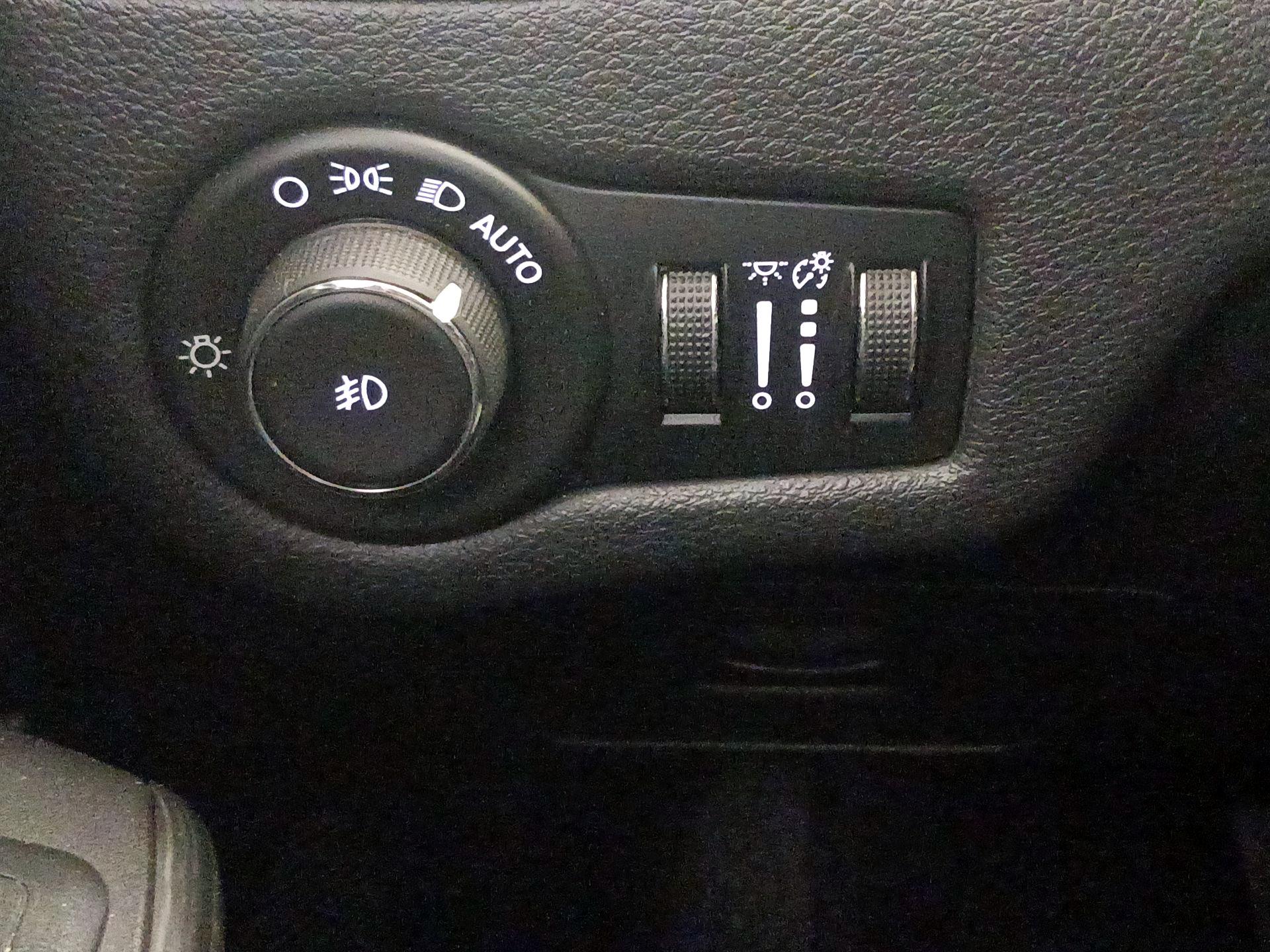 Thumbnail: 2014 Jeep Cherokee - 13