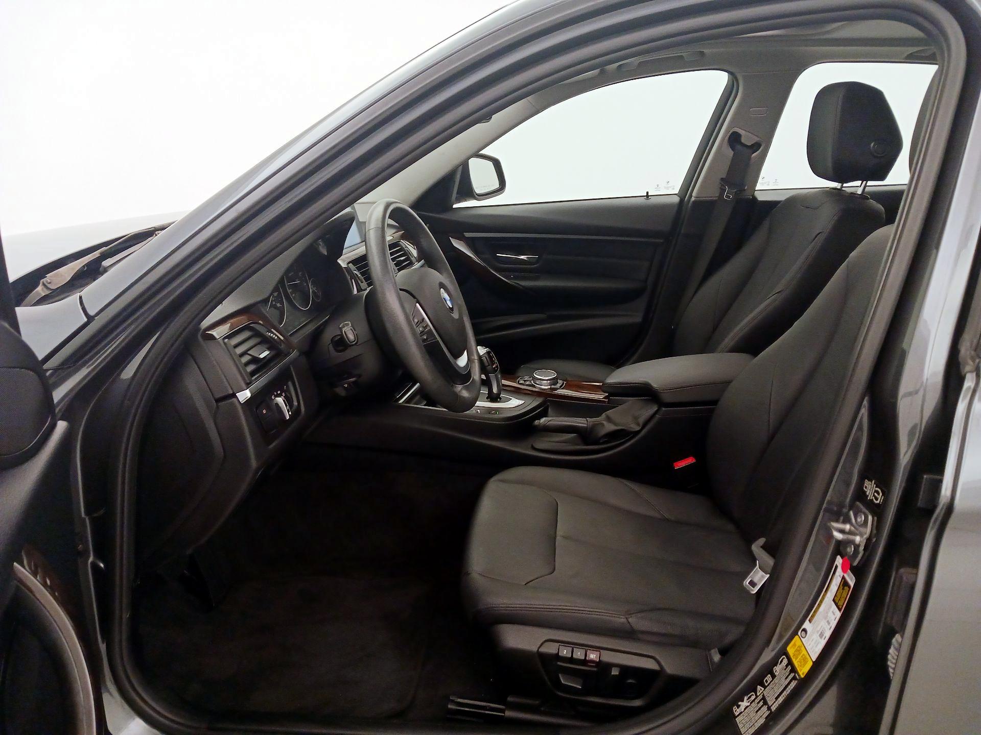 Thumbnail: 2015 BMW 3 Series - 11