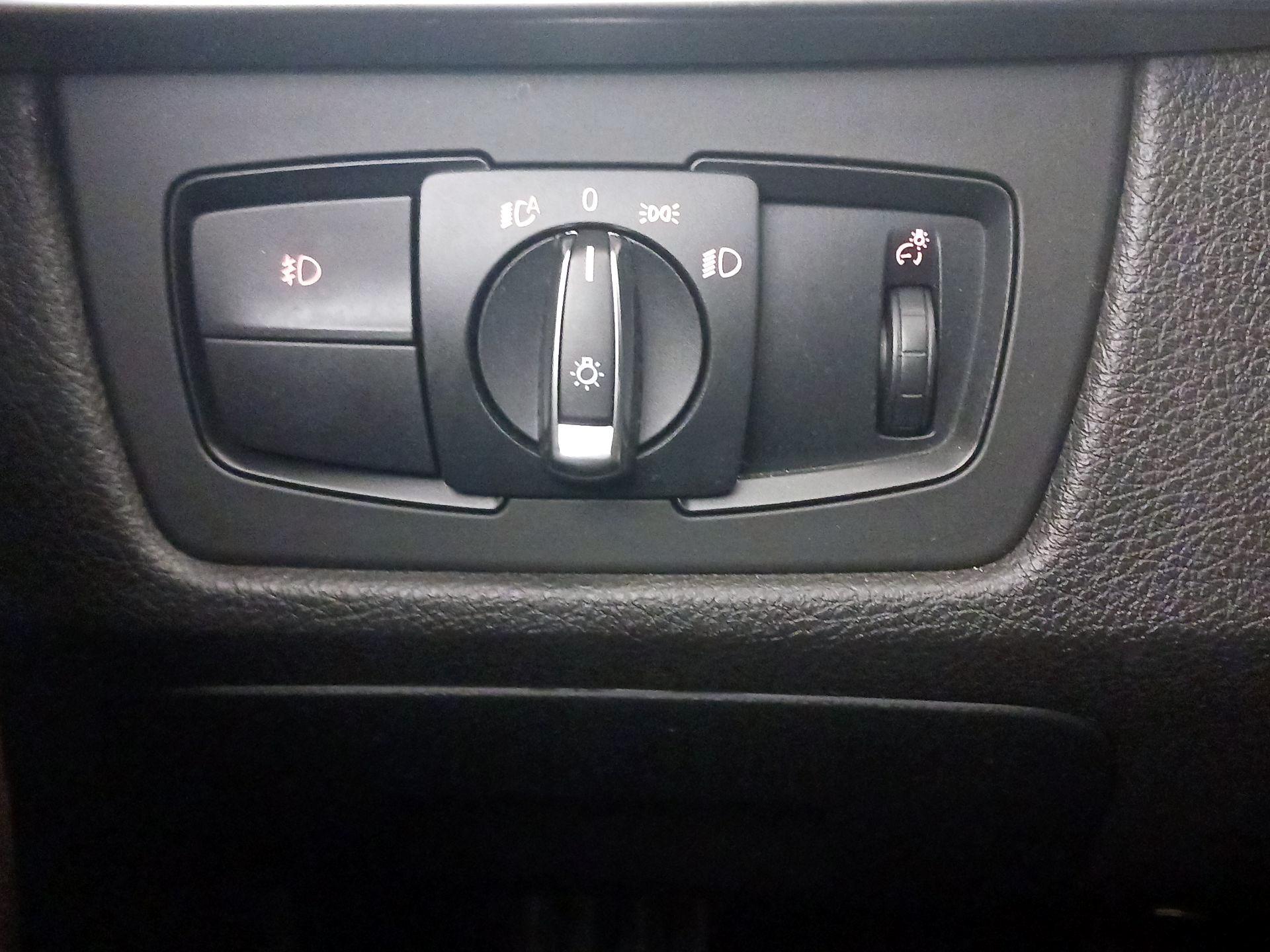 Thumbnail: 2015 BMW 3 Series - 13