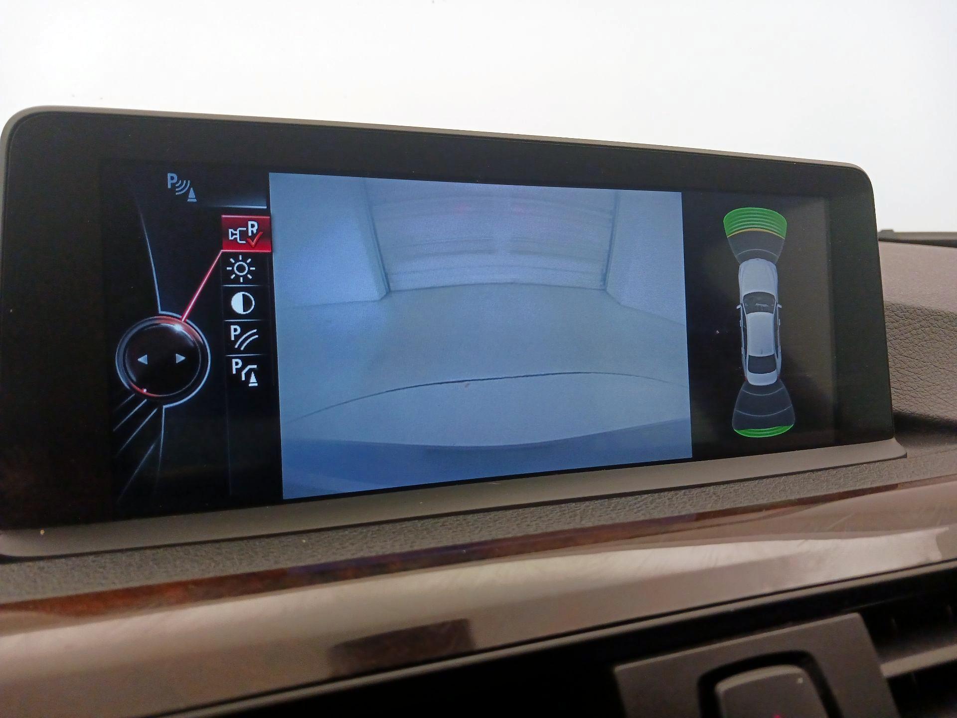 Thumbnail: 2015 BMW 3 Series - 15