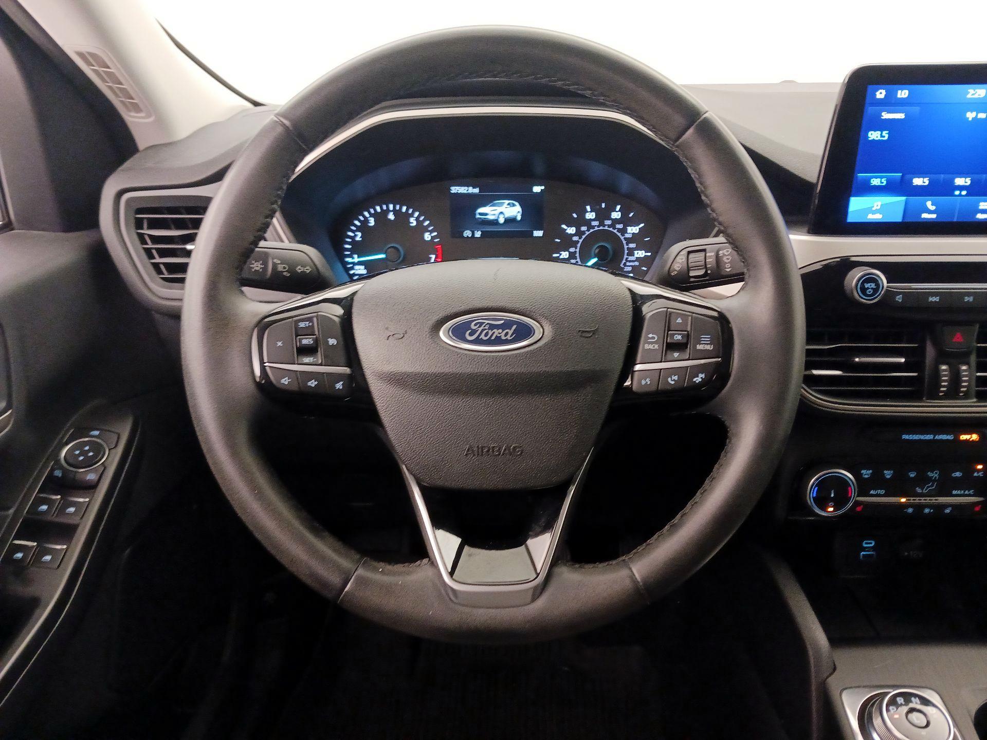 Thumbnail: 2022 Ford Escape - 10