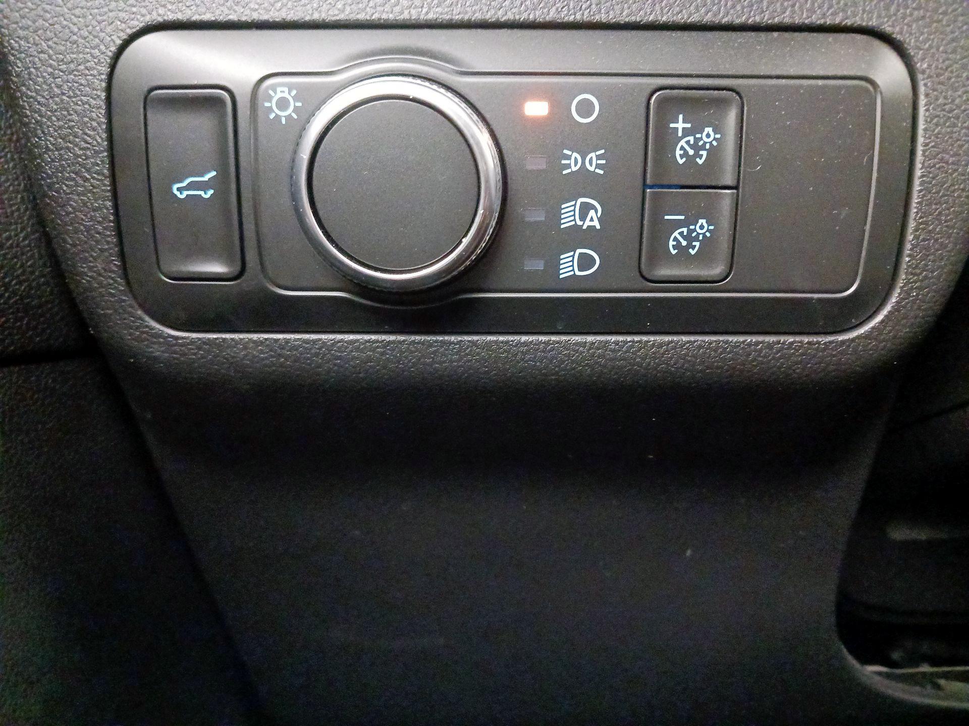 Thumbnail: 2022 Ford Escape - 13