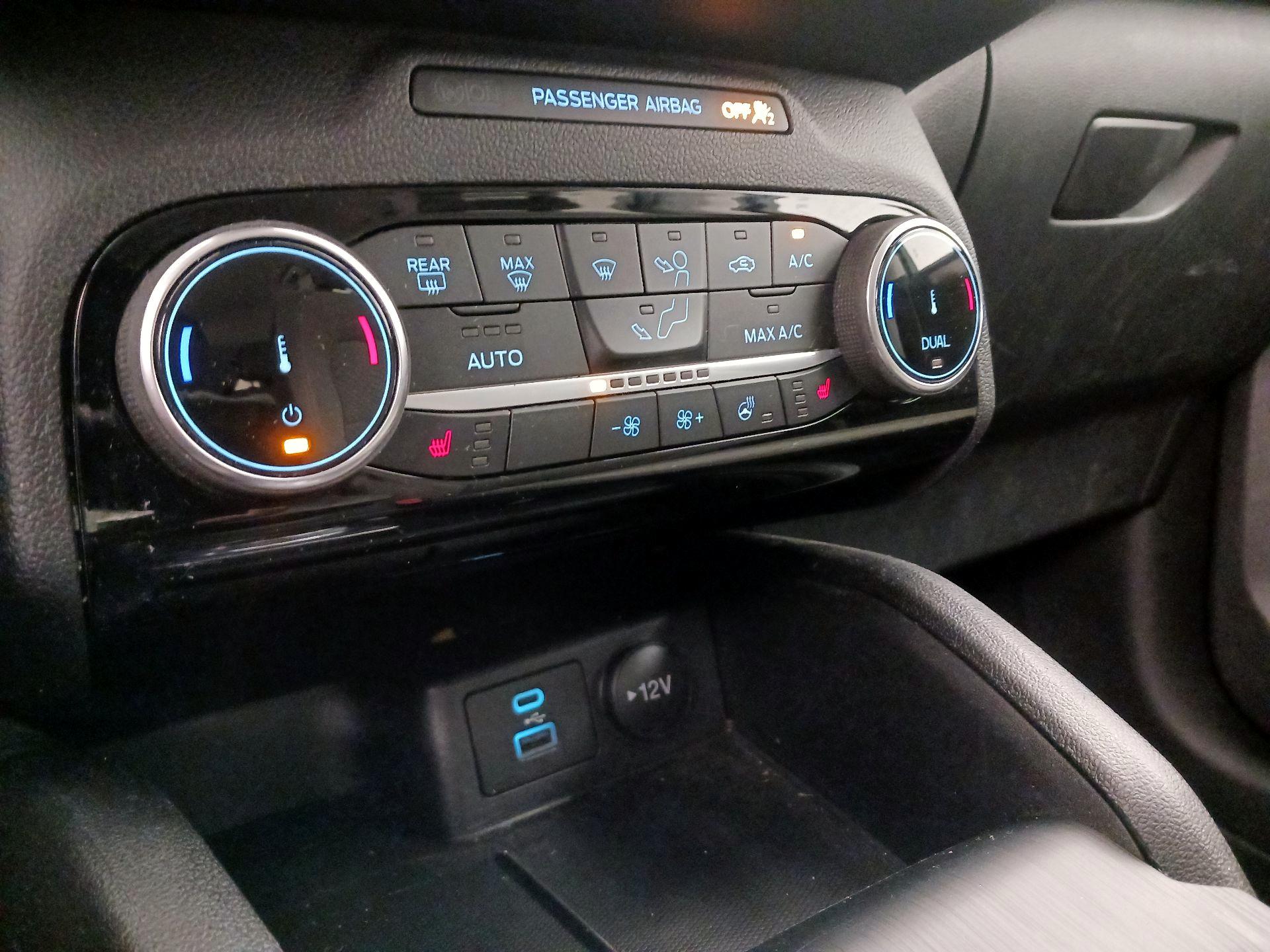 Thumbnail: 2022 Ford Escape - 16