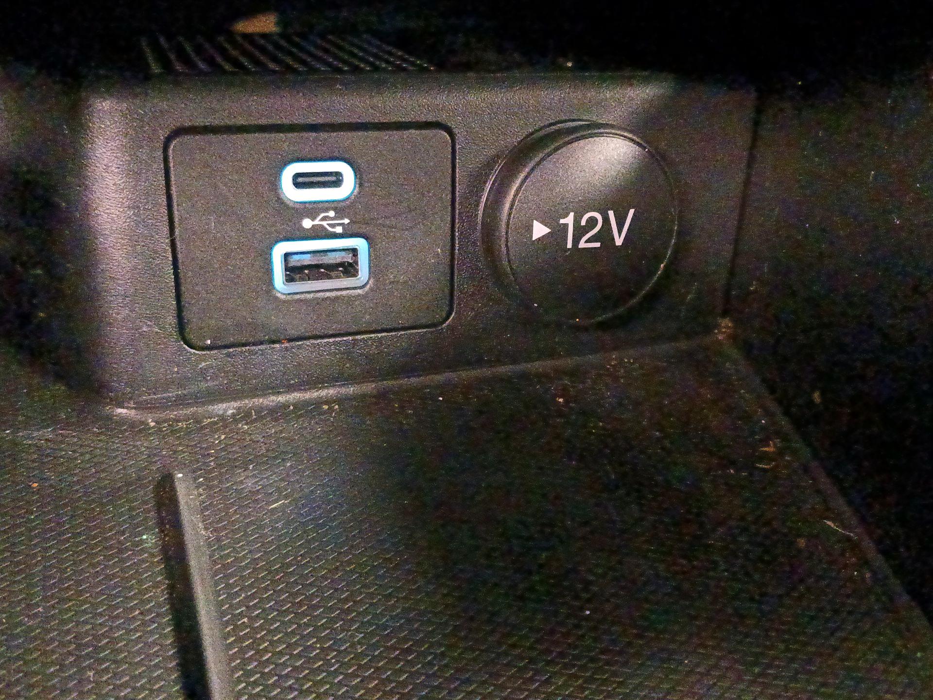 Thumbnail: 2022 Ford Escape - 18