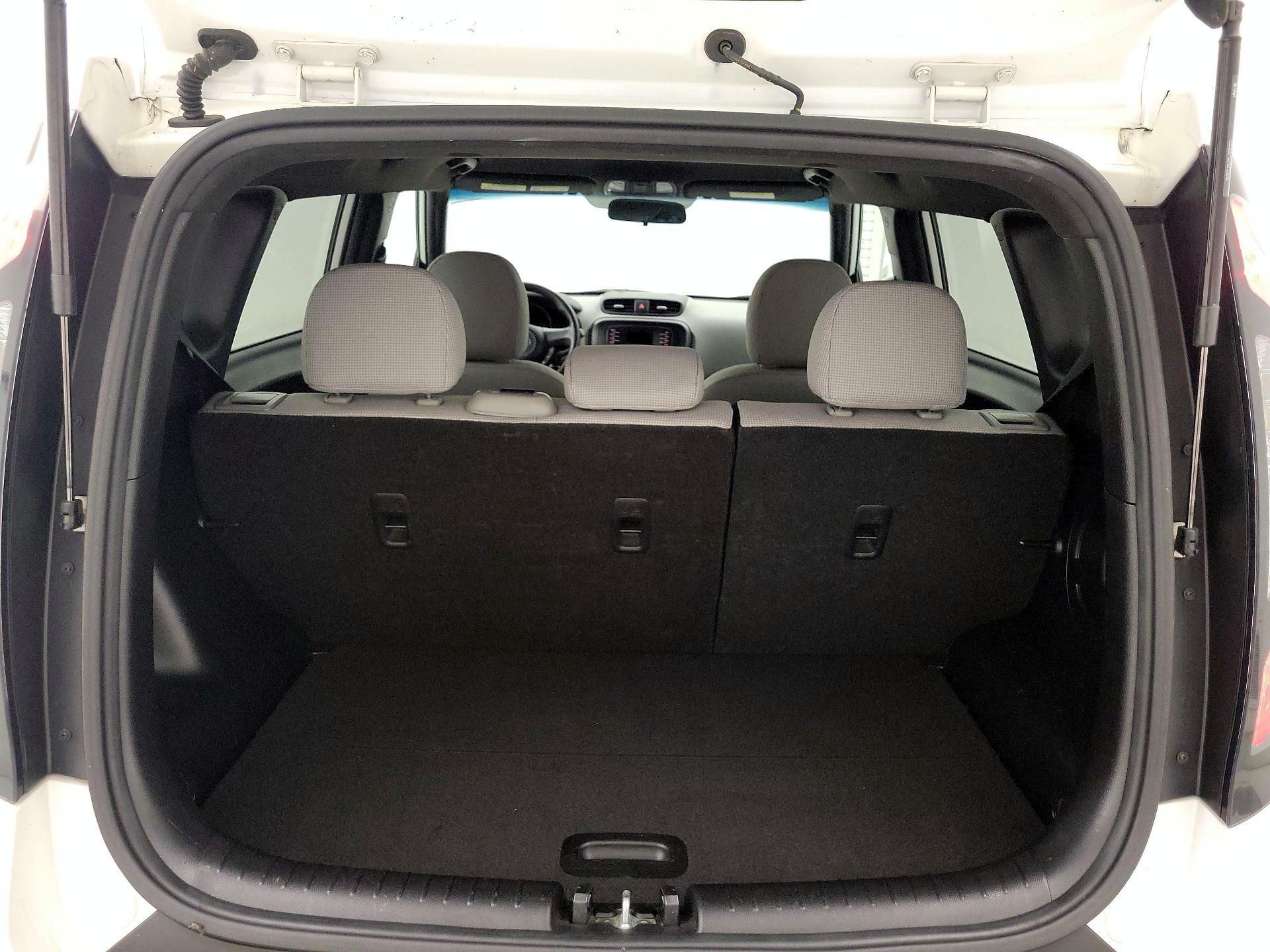 Thumbnail: 2014 Kia Soul - 19