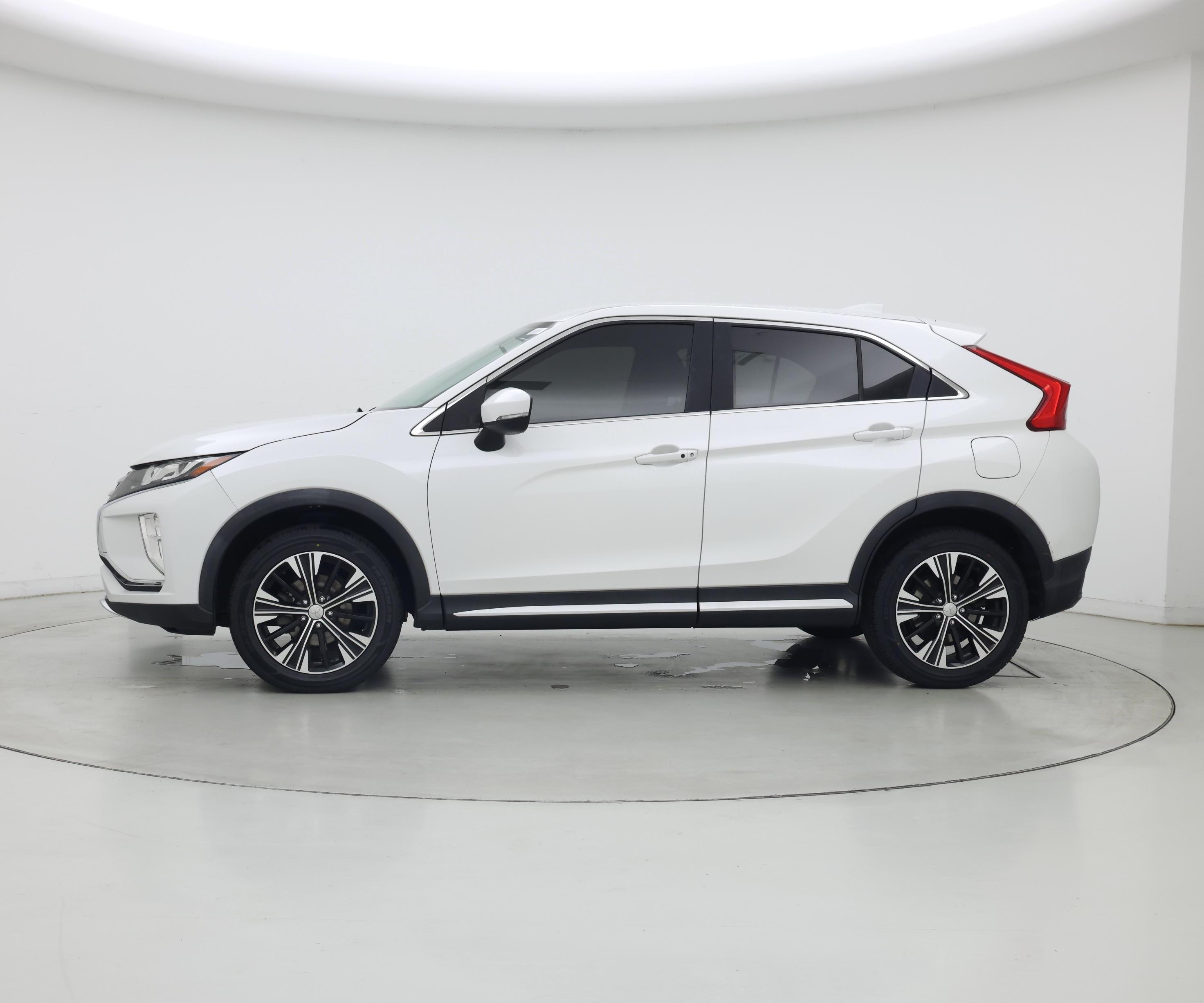 Thumbnail: 2018 Mitsubishi Eclipse Cross - 3