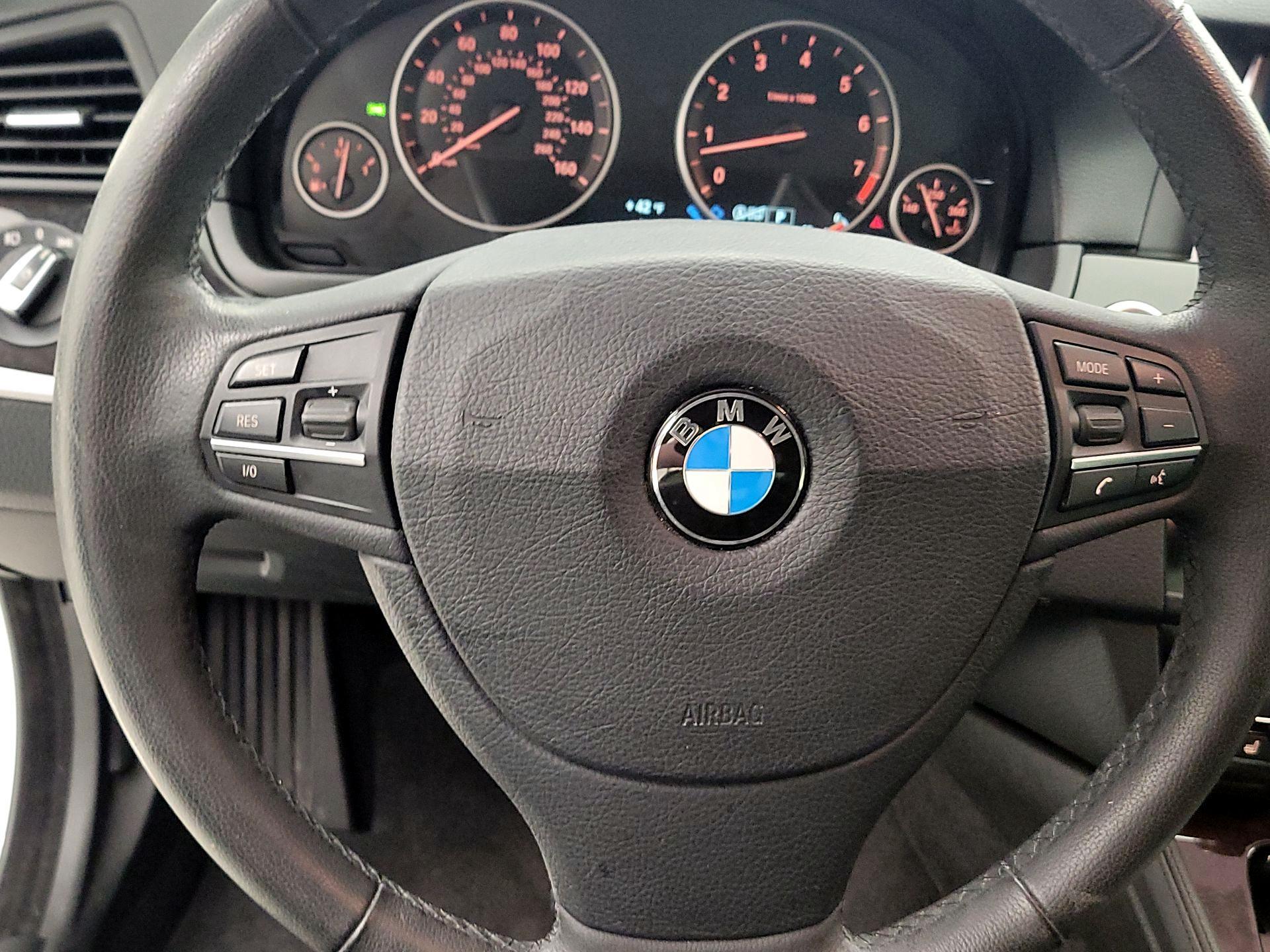 Thumbnail: 2014 BMW 5 Series - 10