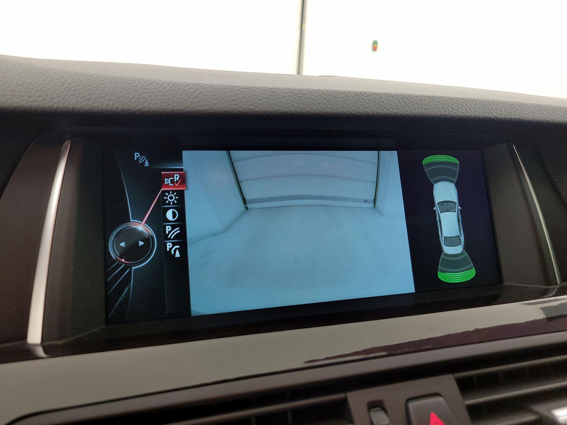 Thumbnail: 2014 BMW 5 Series - 14