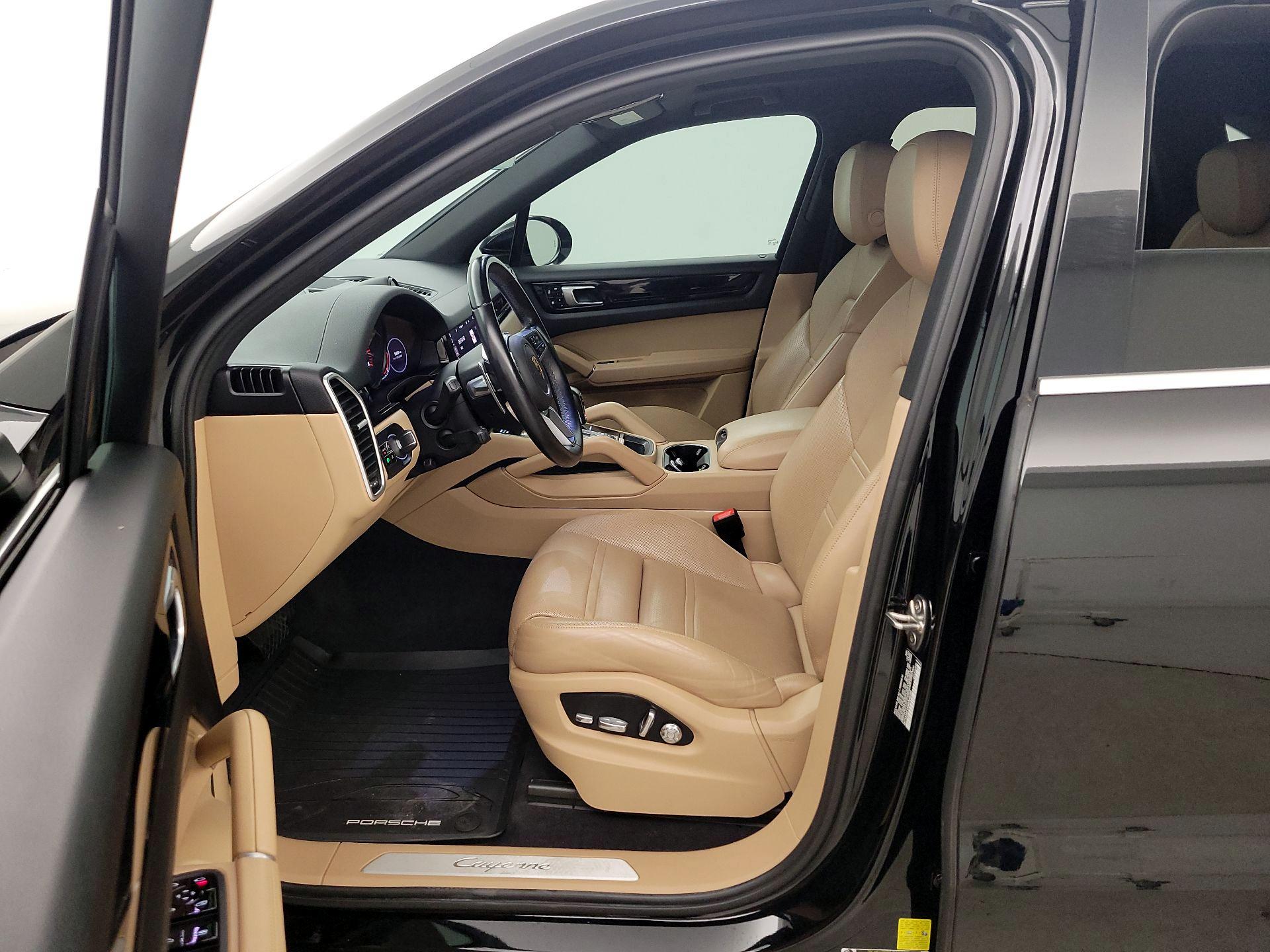 Thumbnail: 2021 Porsche Cayenne - 11