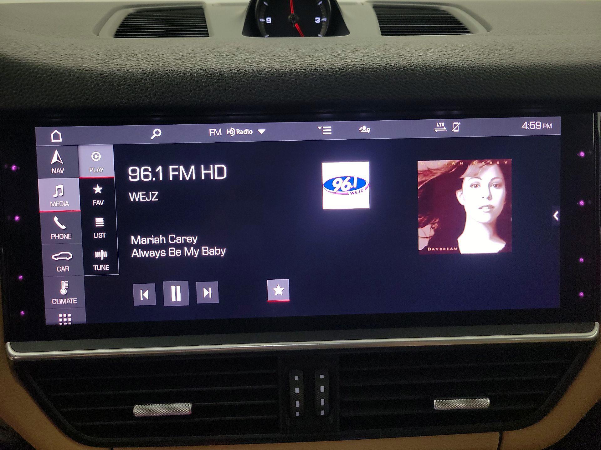 Thumbnail: 2021 Porsche Cayenne - 16