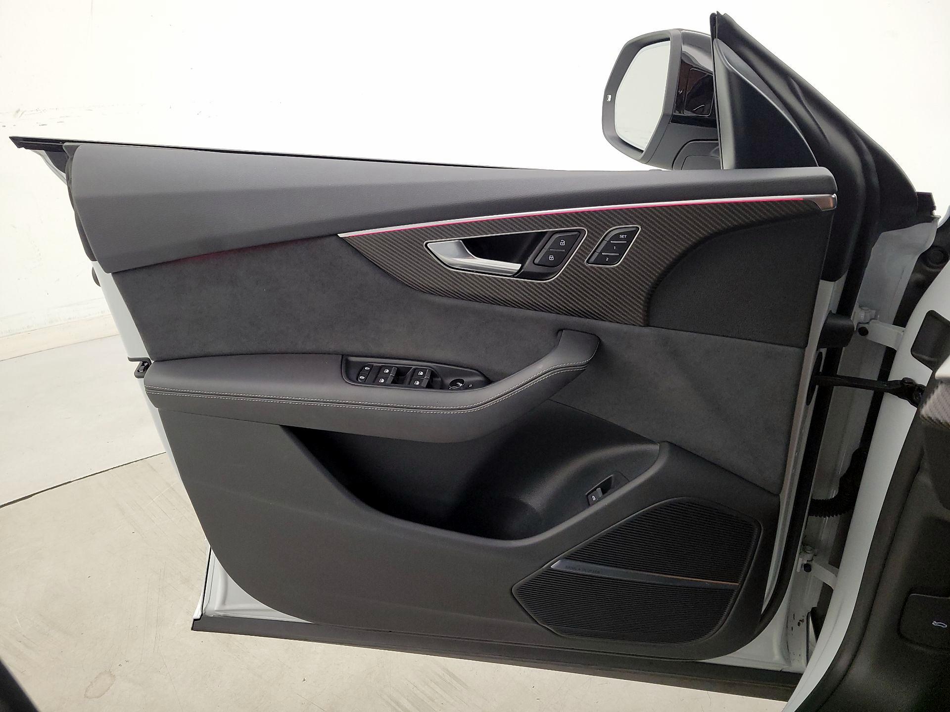 Thumbnail: 2024 Audi SQ8 - 12