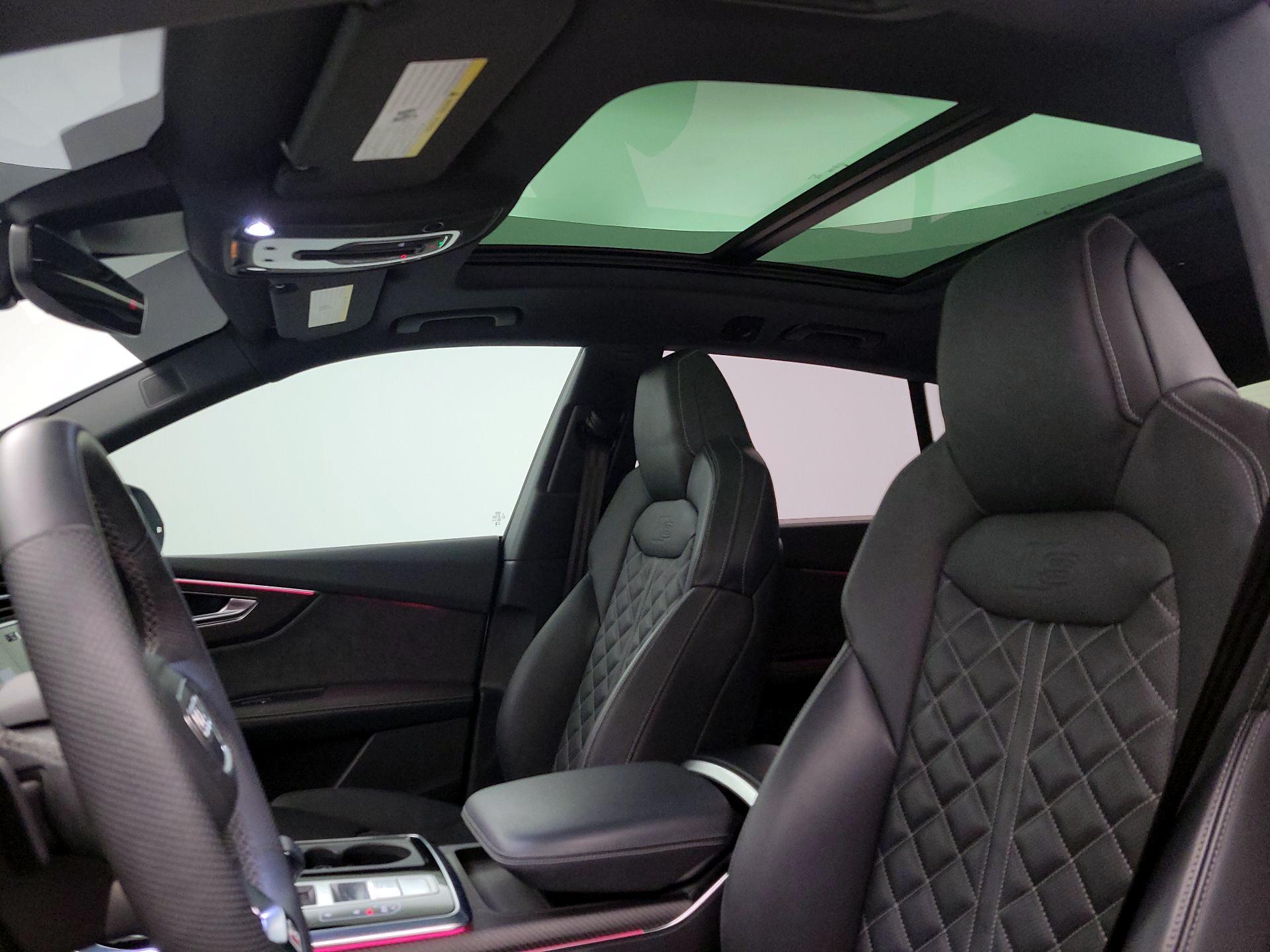 Thumbnail: 2024 Audi SQ8 - 19