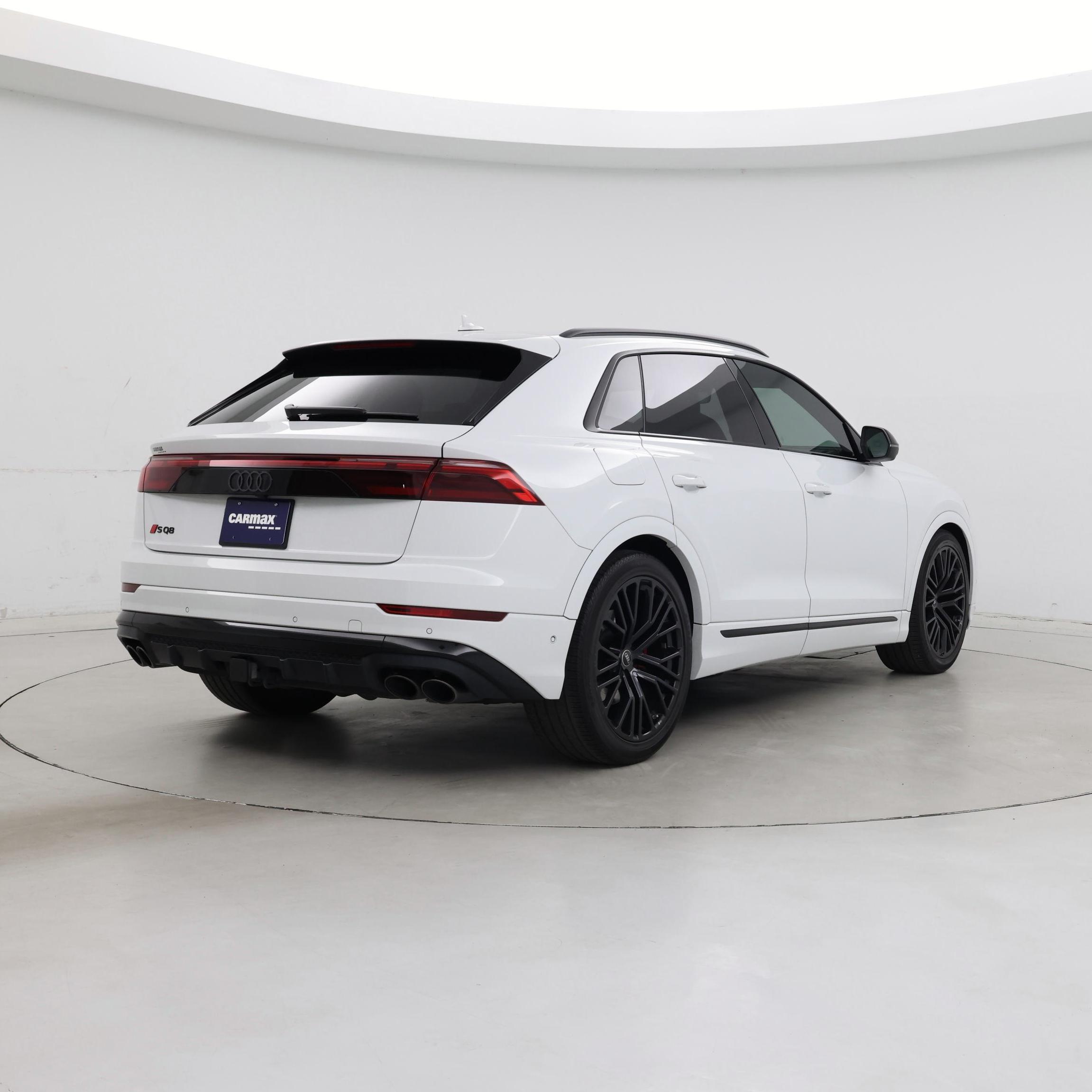 Thumbnail: 2024 Audi SQ8 - 8