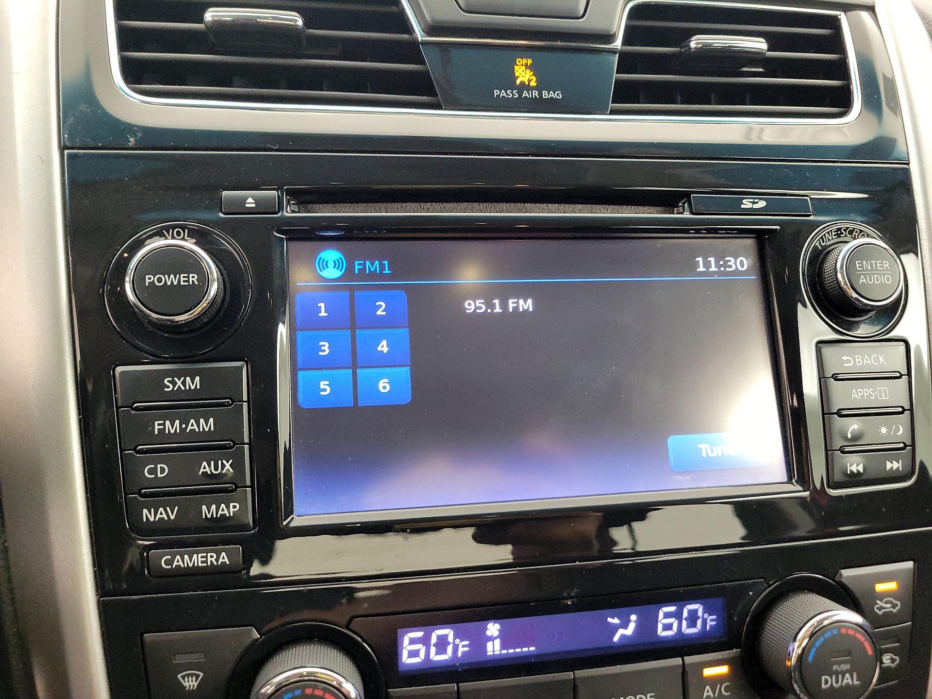 Thumbnail: 2015 Nissan Altima - 15