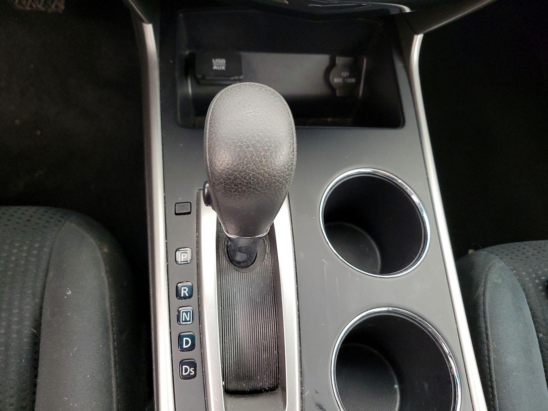 Thumbnail: 2015 Nissan Altima - 17