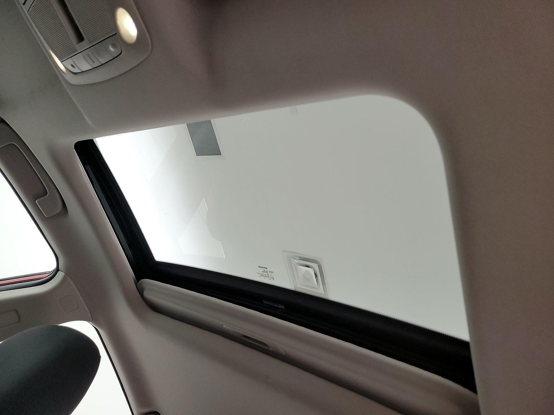 Thumbnail: 2015 Nissan Altima - 19