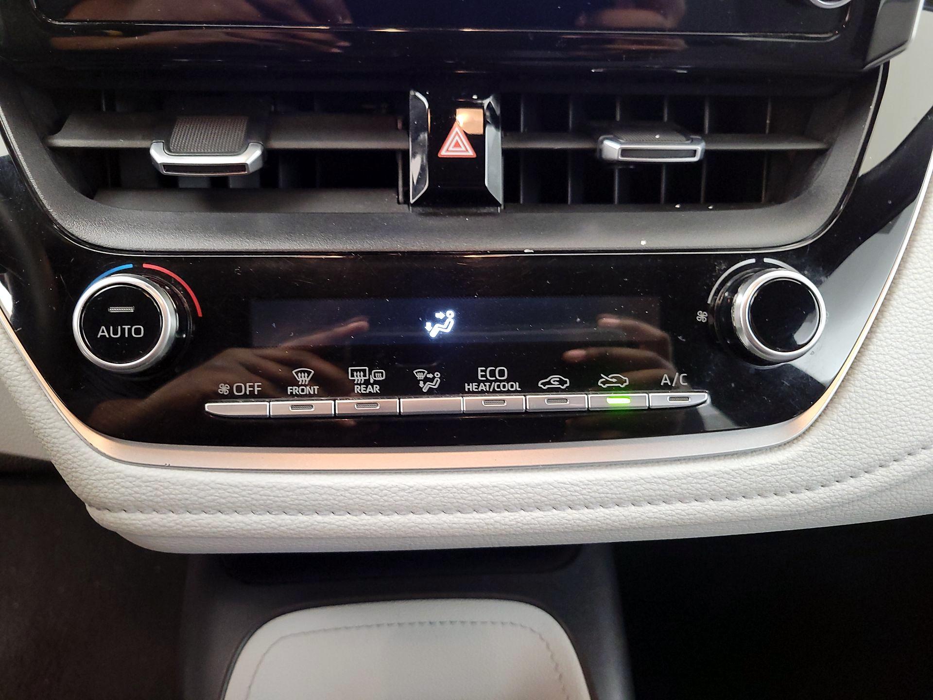 Thumbnail: 2020 Toyota Corolla - 16