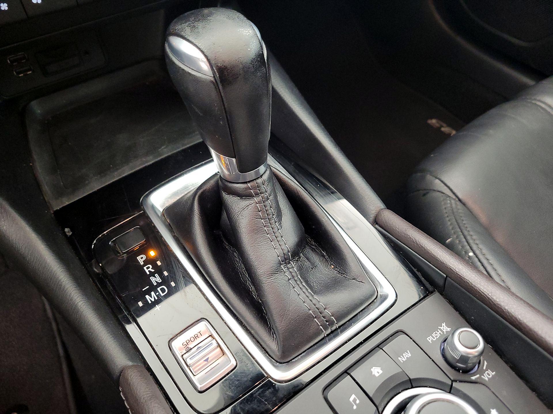 Thumbnail: 2018 Mazda Mazda3 - 17