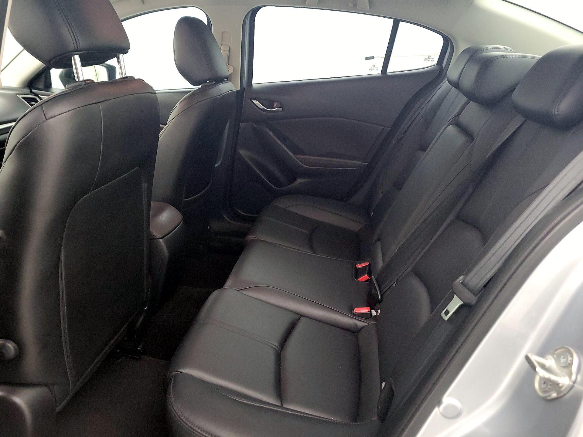 Thumbnail: 2018 Mazda Mazda3 - 19