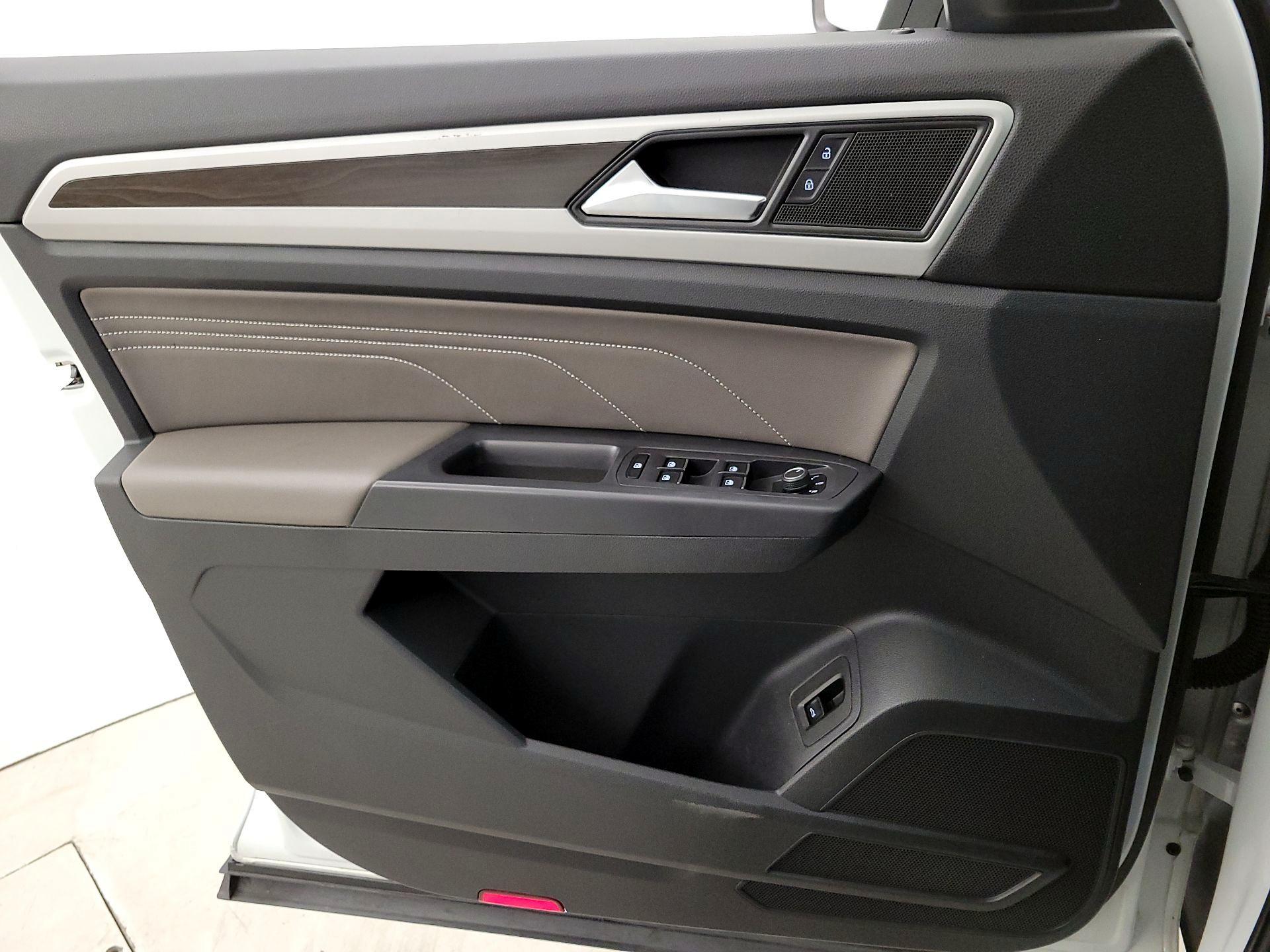 Thumbnail: 2021 Volkswagen Atlas - 12