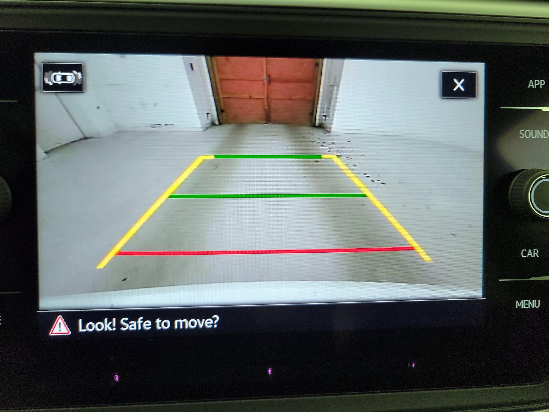 Thumbnail: 2021 Volkswagen Atlas - 14