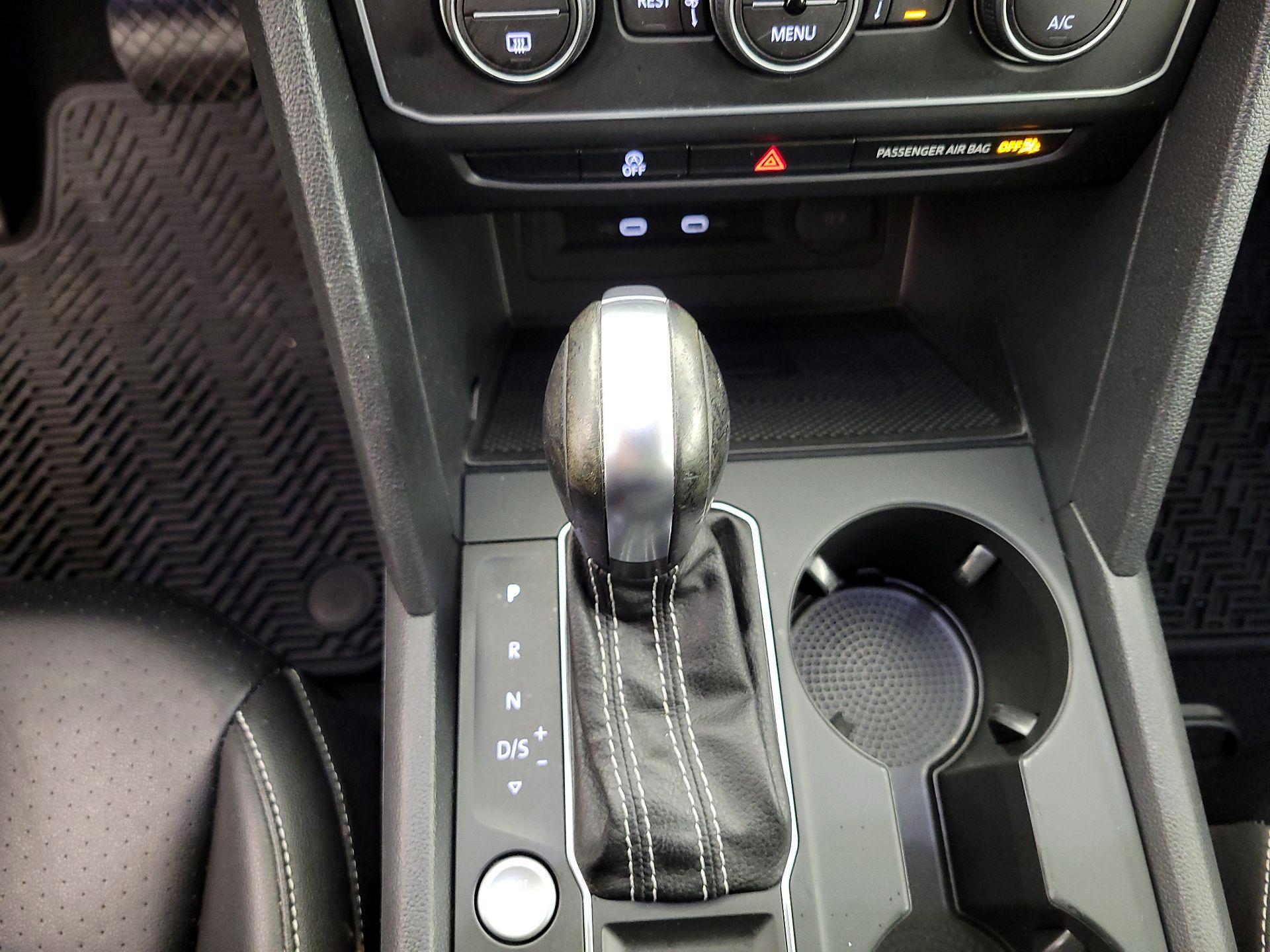 Thumbnail: 2021 Volkswagen Atlas - 17