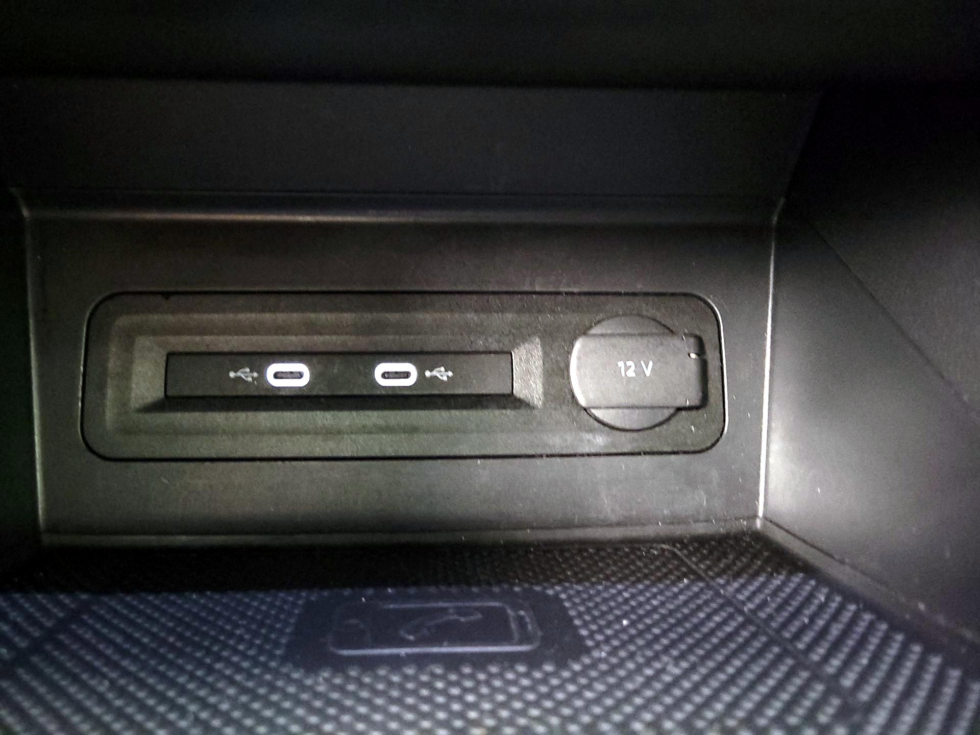 Thumbnail: 2021 Volkswagen Atlas - 18