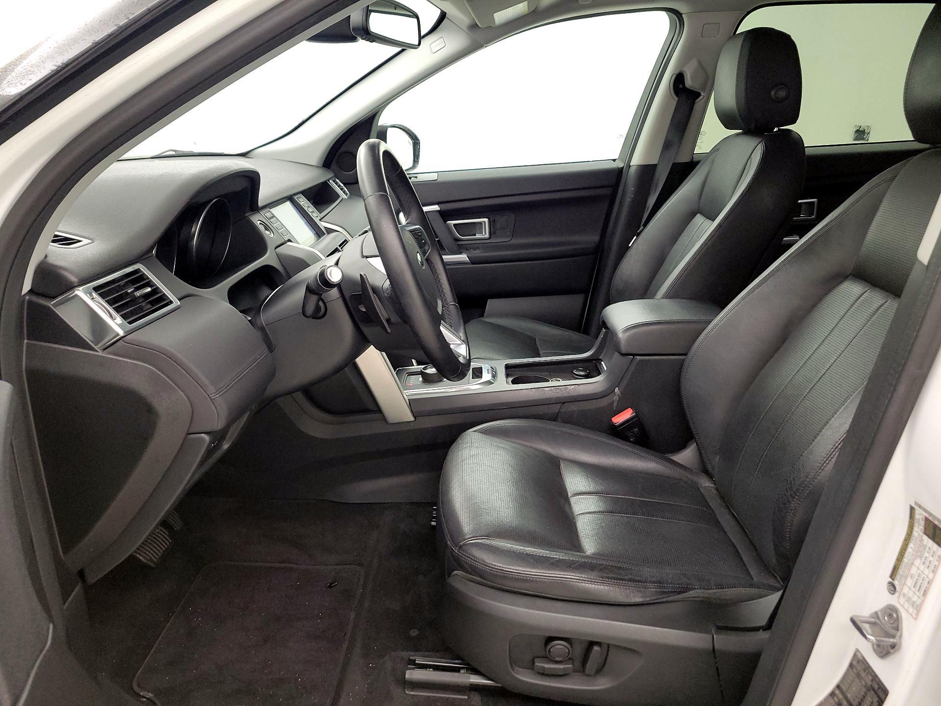 Thumbnail: 2019 Land Rover Discovery Sport - 11