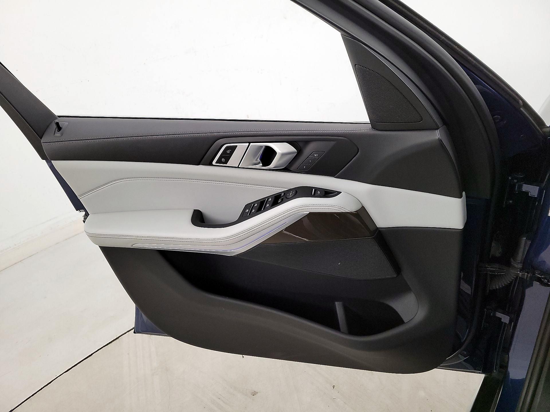 Thumbnail: 2023 BMW X5 - 12