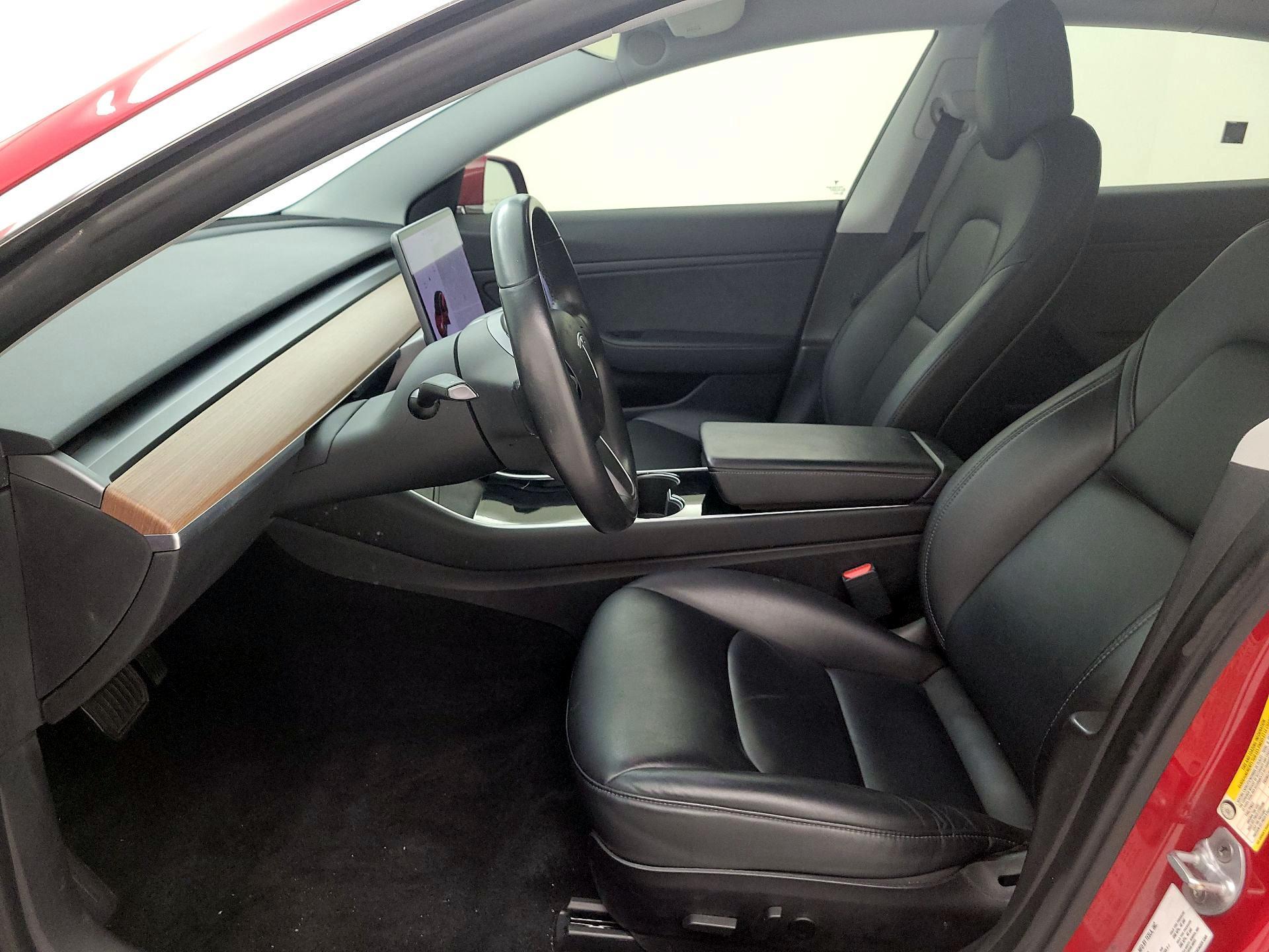 Thumbnail: 2019 Tesla Model 3 - 11