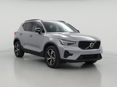 2024 Volvo XC40 B5 Core Dark Theme