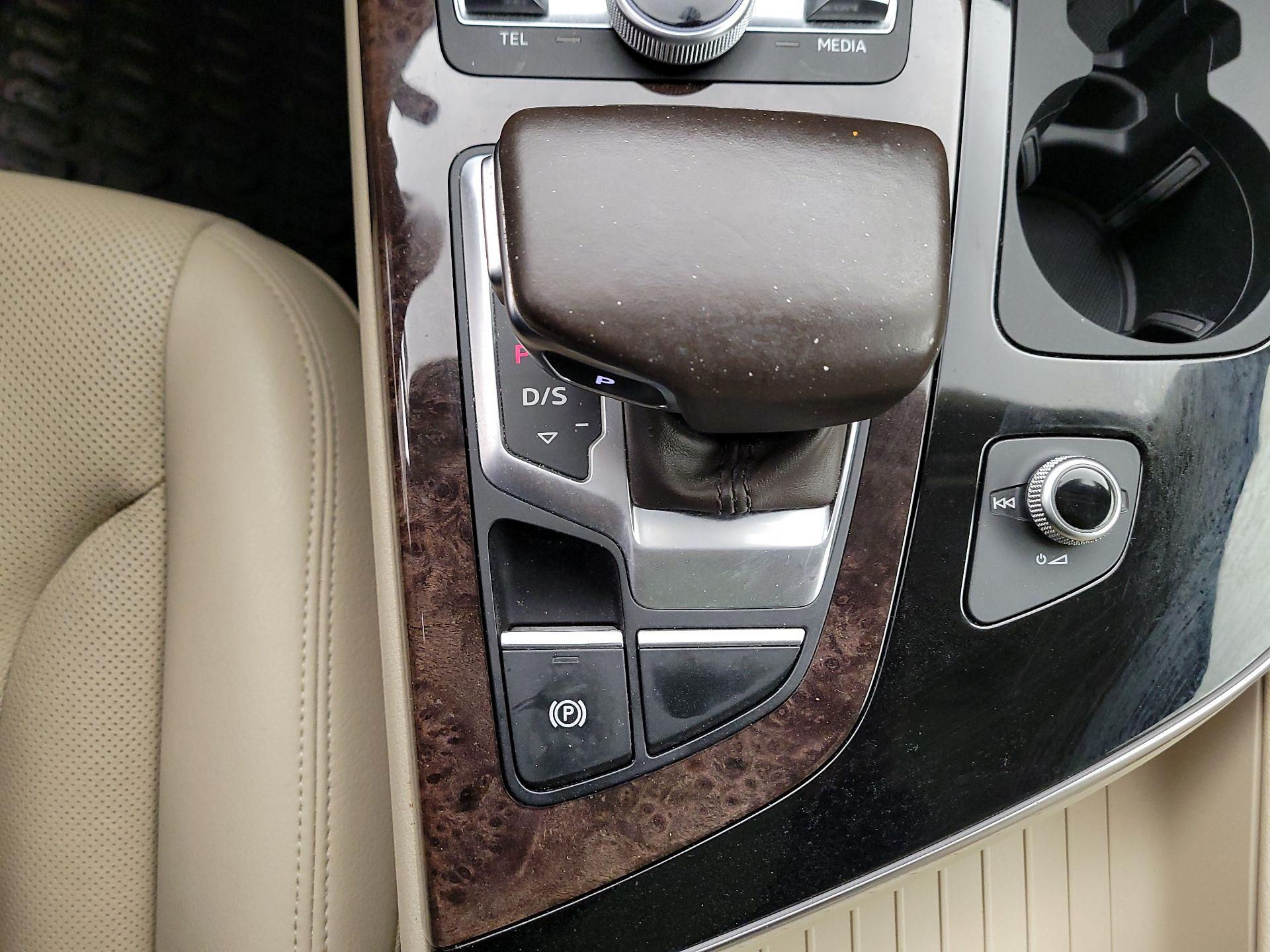 Thumbnail: 2018 Audi Q7 - 15