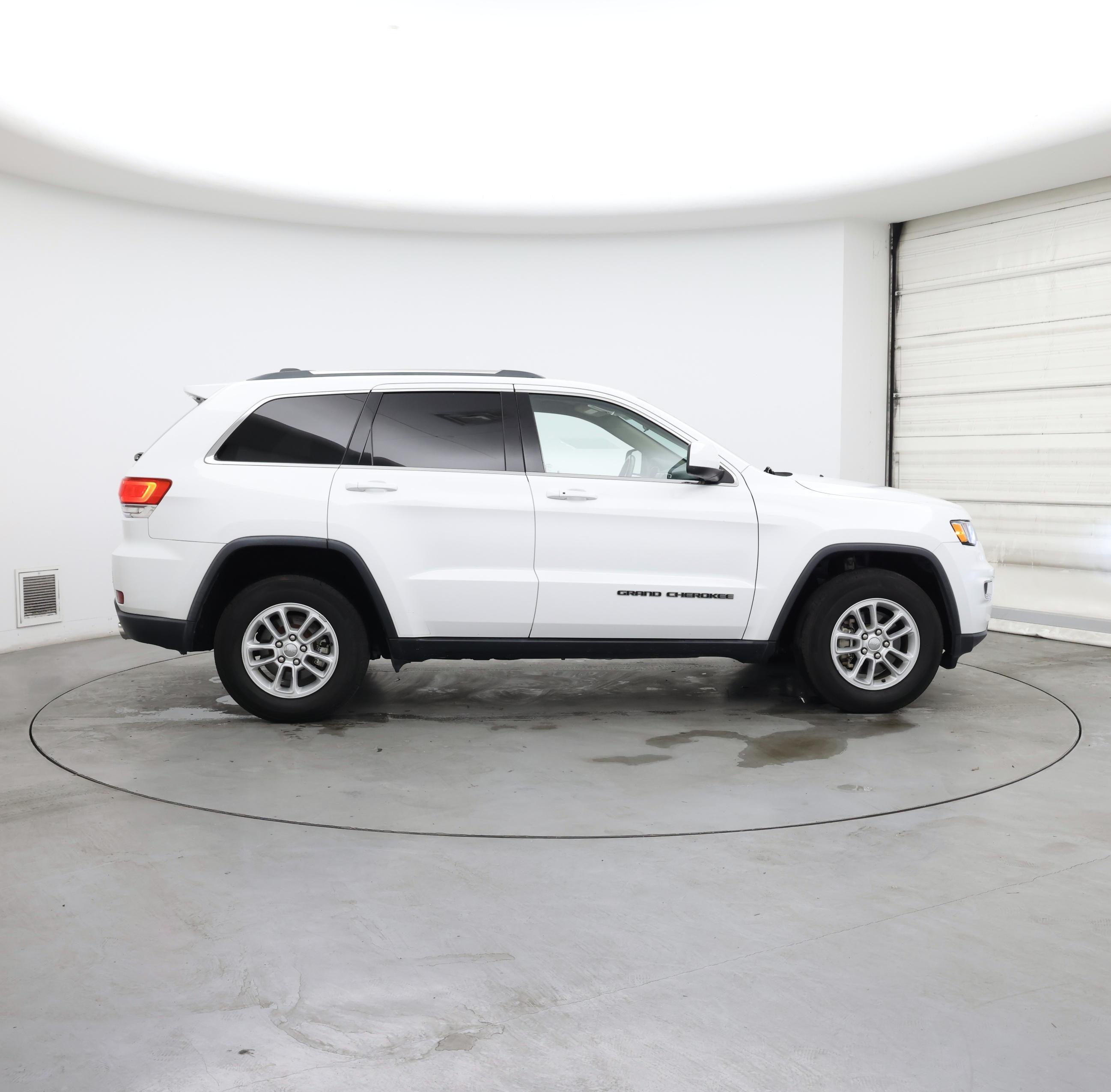 Thumbnail: 2018 Jeep Grand Cherokee - 7