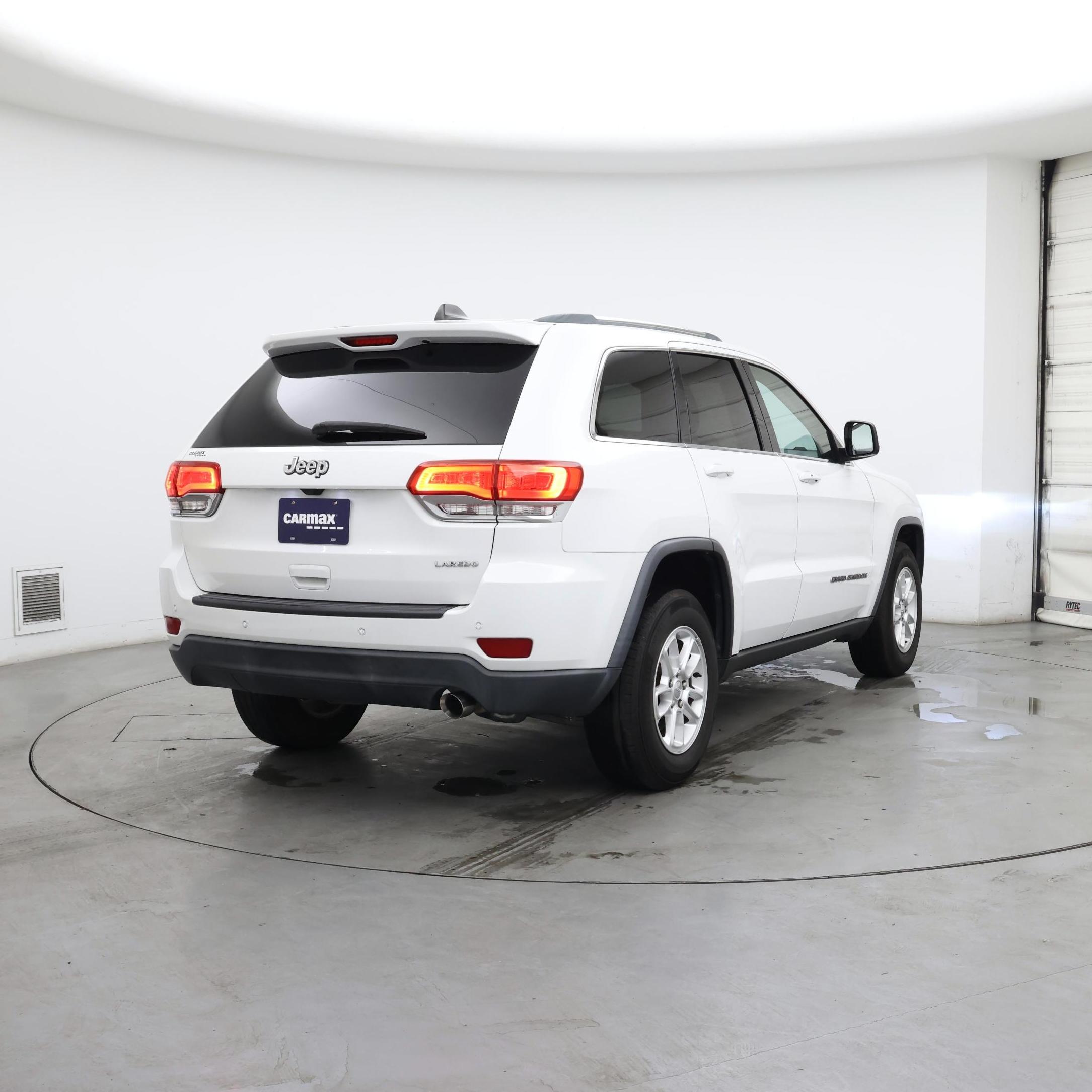 Thumbnail: 2018 Jeep Grand Cherokee - 8