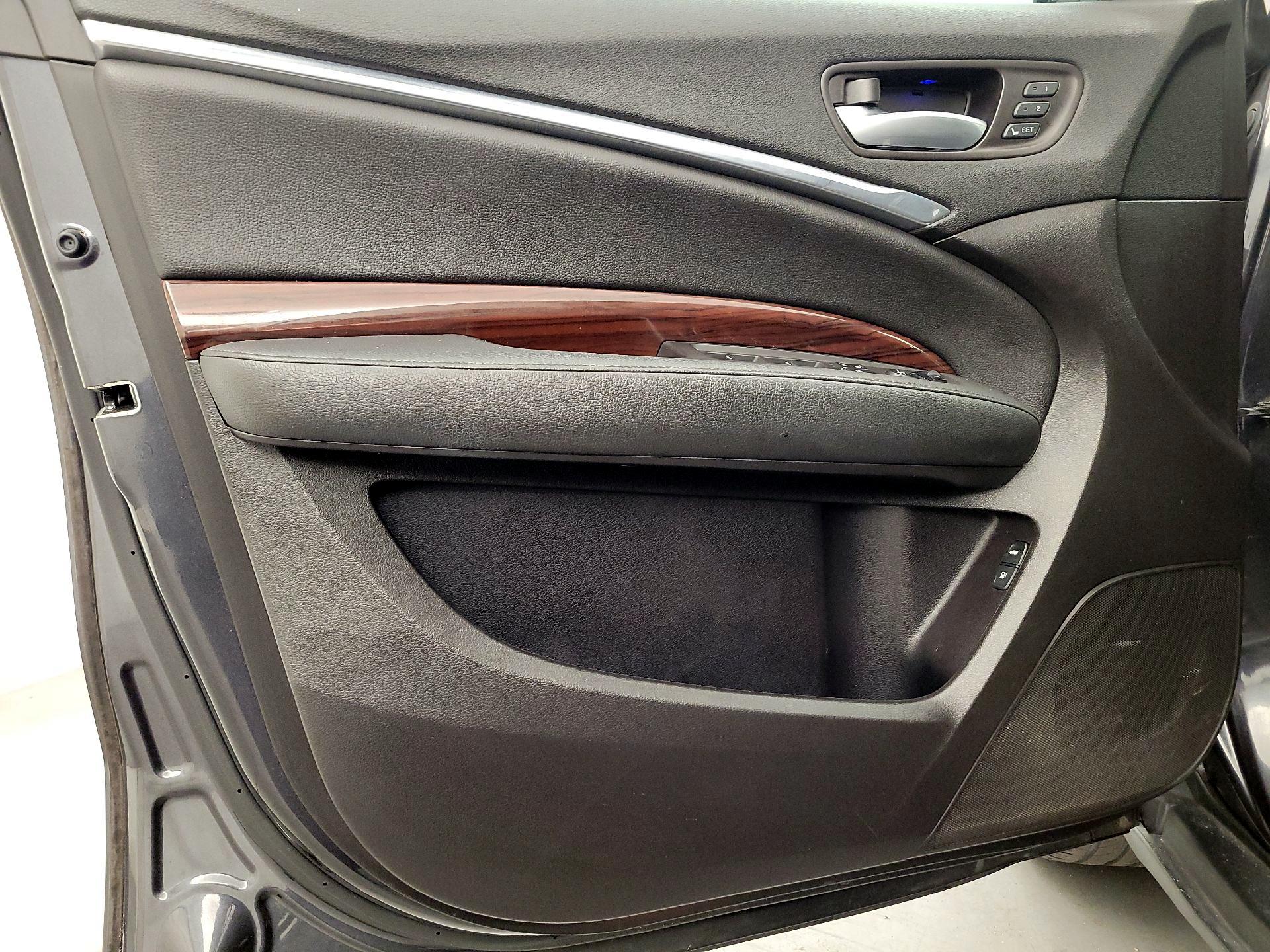 Thumbnail: 2016 Acura MDX - 12